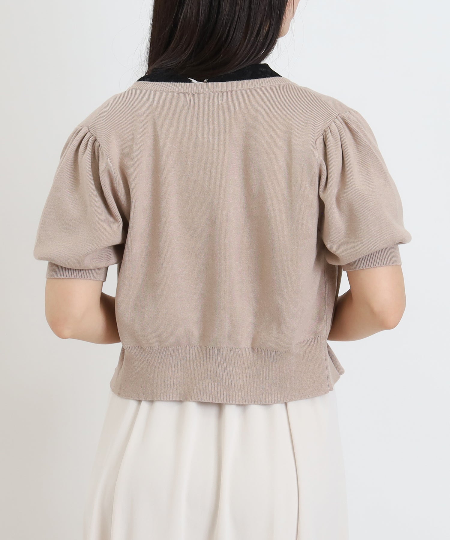 ベージュ　model：160　着用サイズ：M
