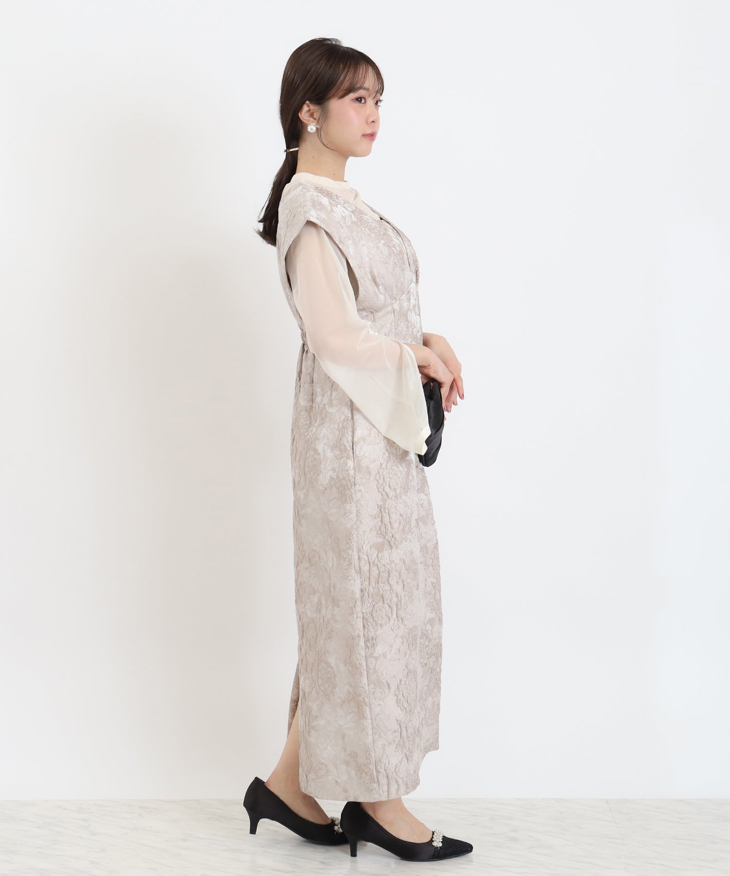 ベージュ　model：156　着用サイズ：M