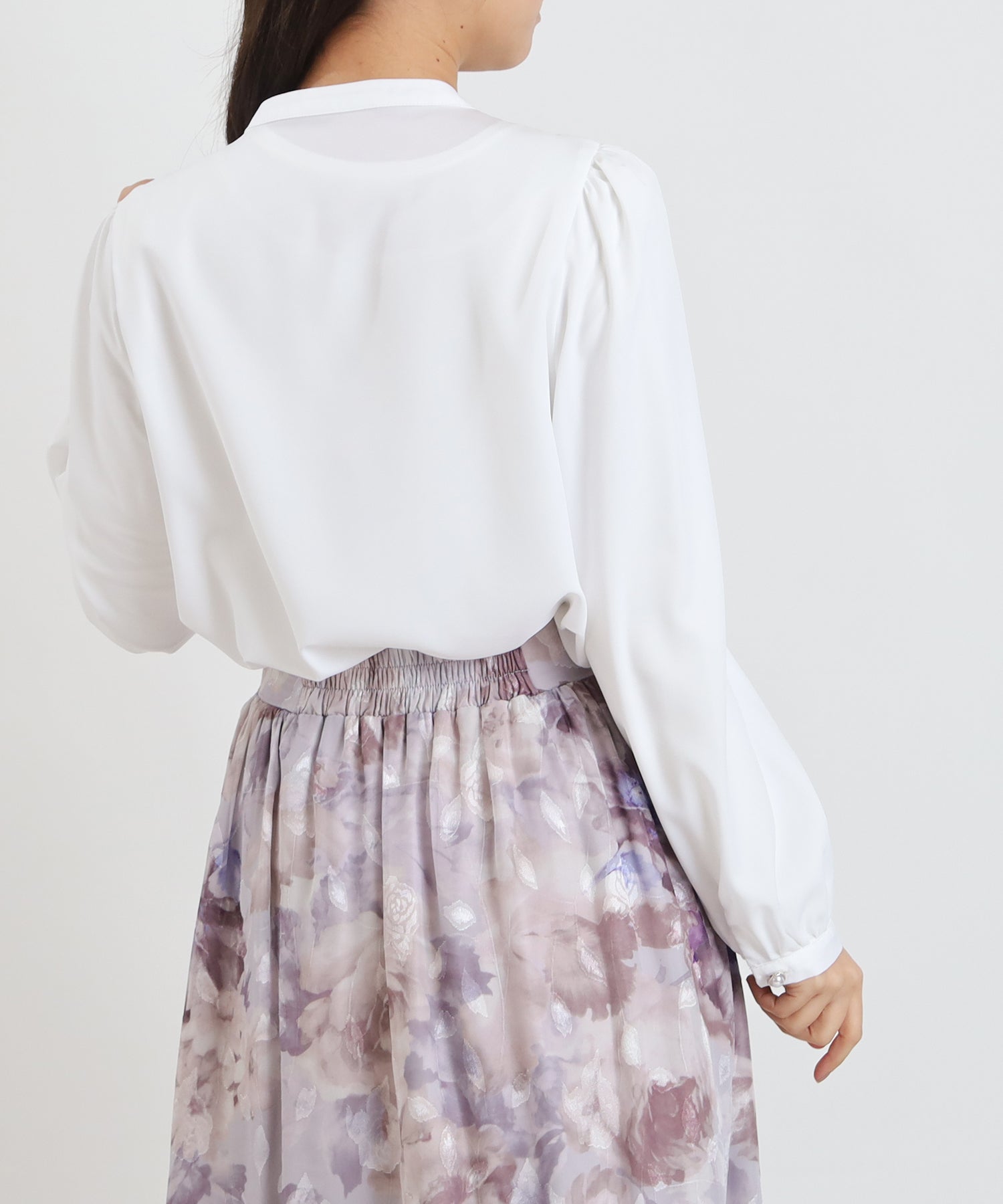 ホワイト　model：156　着用サイズ：M