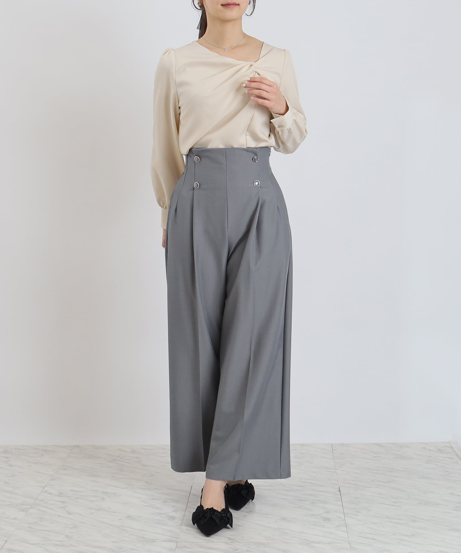 ライトグレー　model:160cm  着用サイズ：M