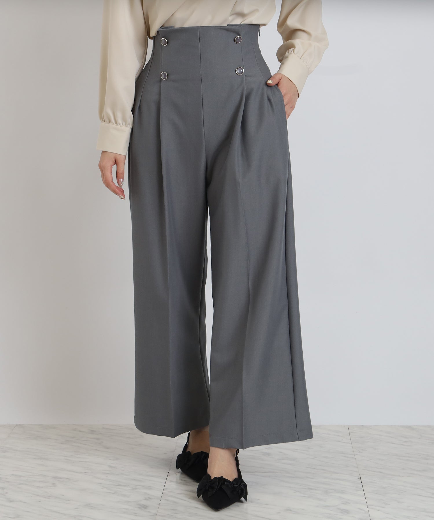 ライトグレー　model:160cm  着用サイズ：M