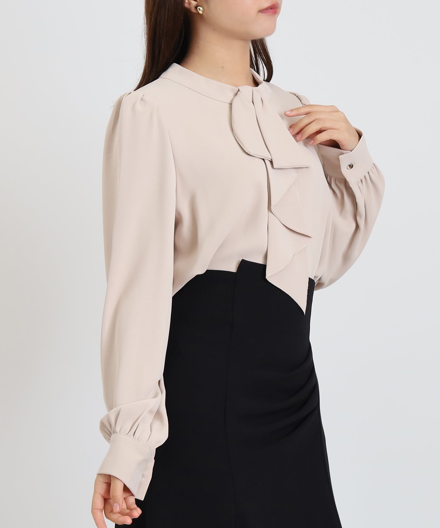 グレージュ　model：156　着用サイズ：M