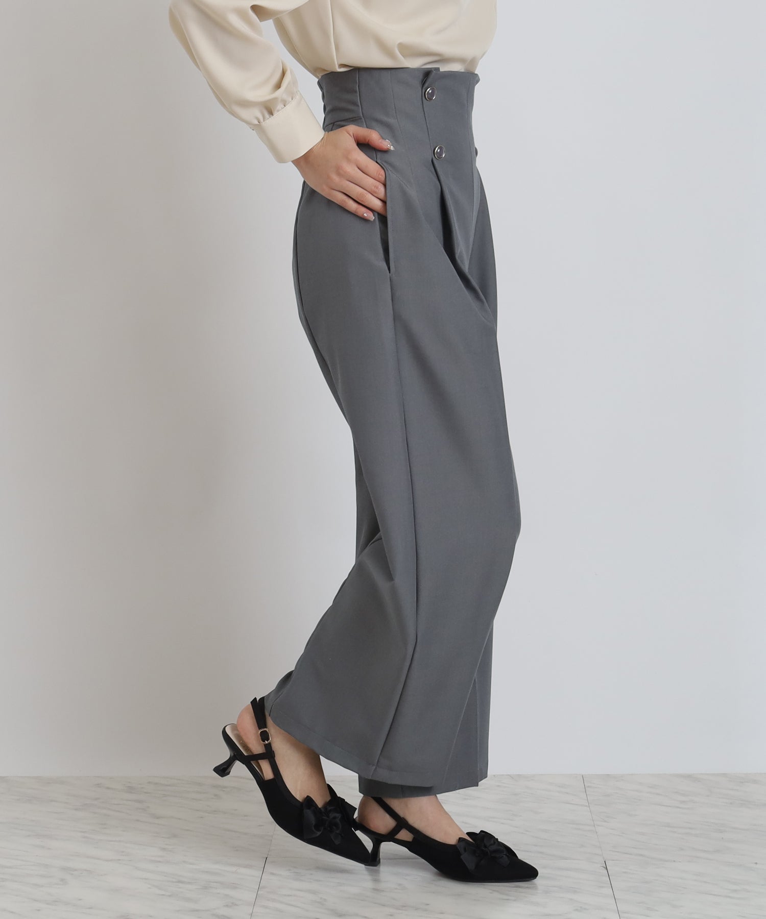 ライトグレー　model:160cm  着用サイズ：M