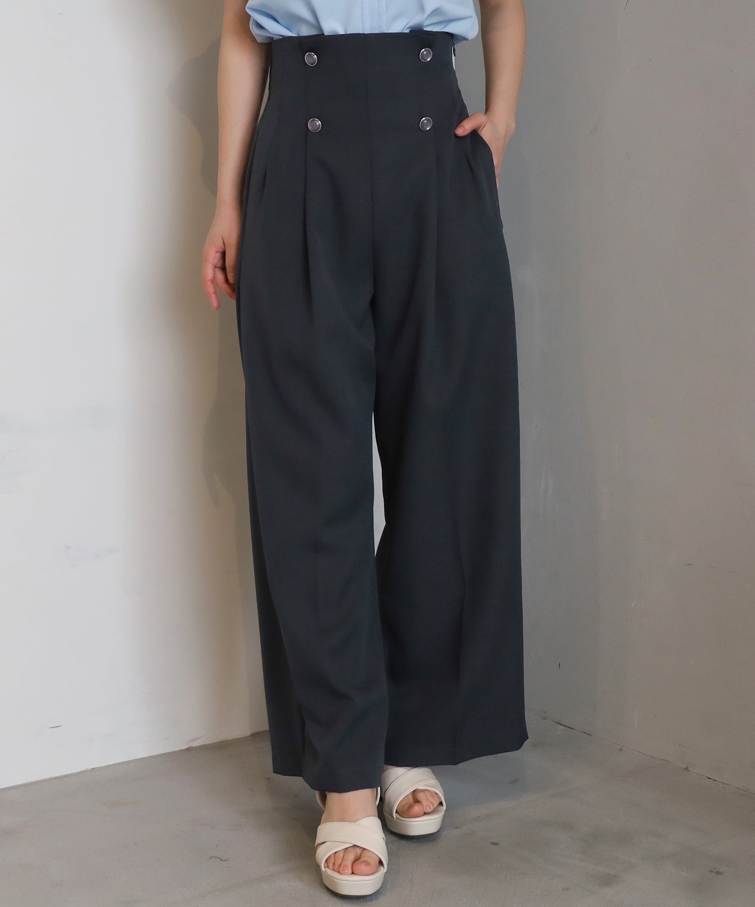チャコール　model：156　着用サイズ：S
