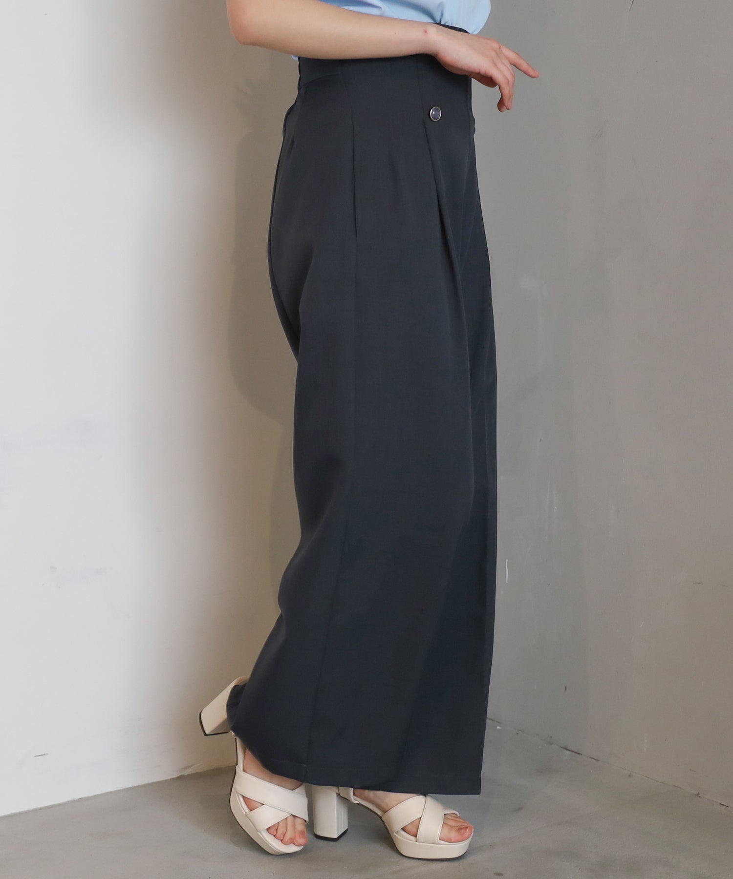 チャコール　model：156　着用サイズ：S
