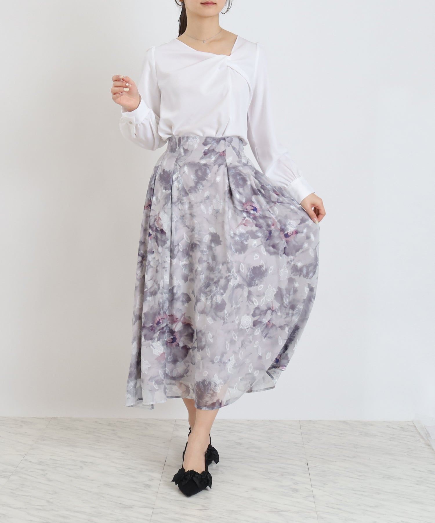 ホワイト　model：160　着用サイズ：M