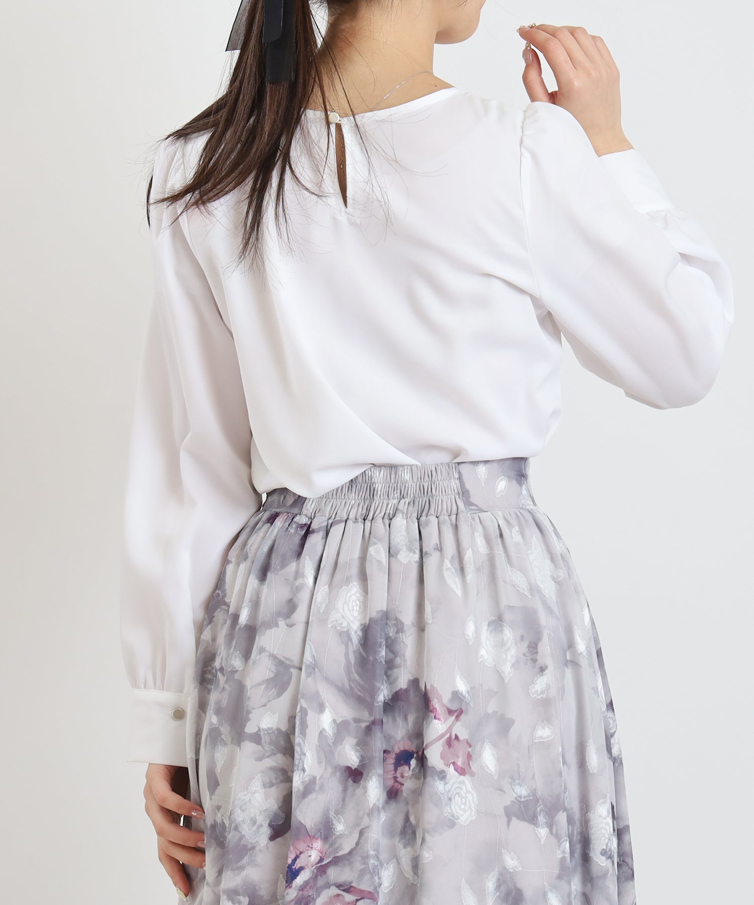 ホワイト　model：160　着用サイズ：M