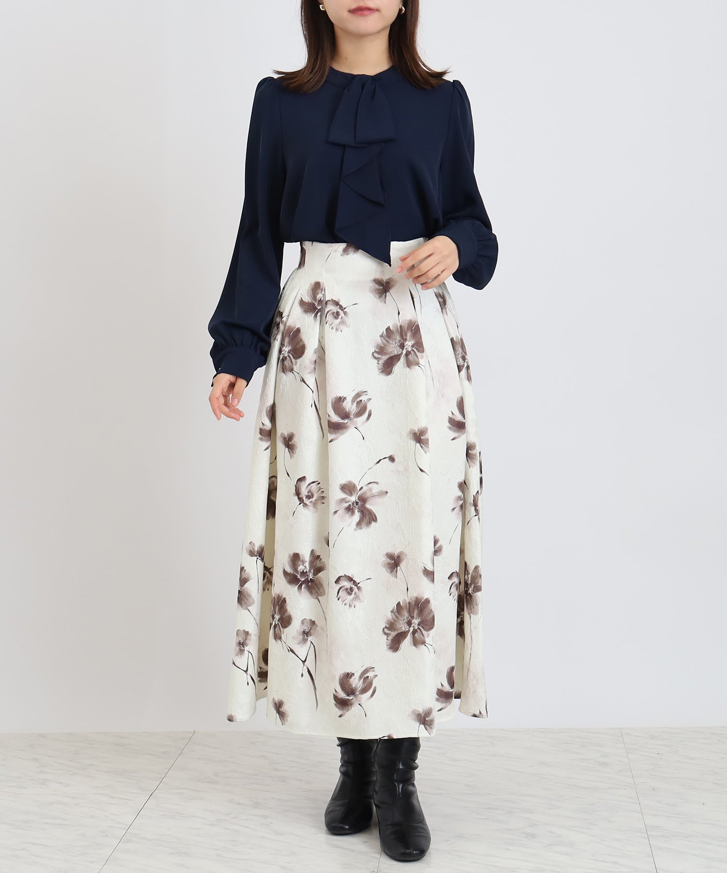 ネイビー　model：156　着用サイズ：M