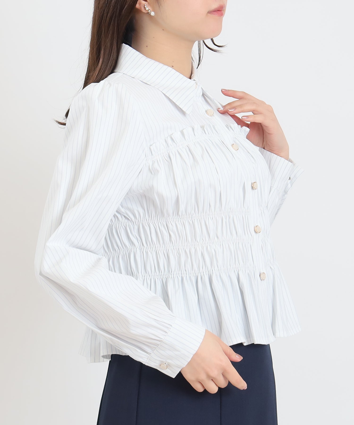 TIME SALE】【再入荷】シャーリングクロップド ストライプシャツ