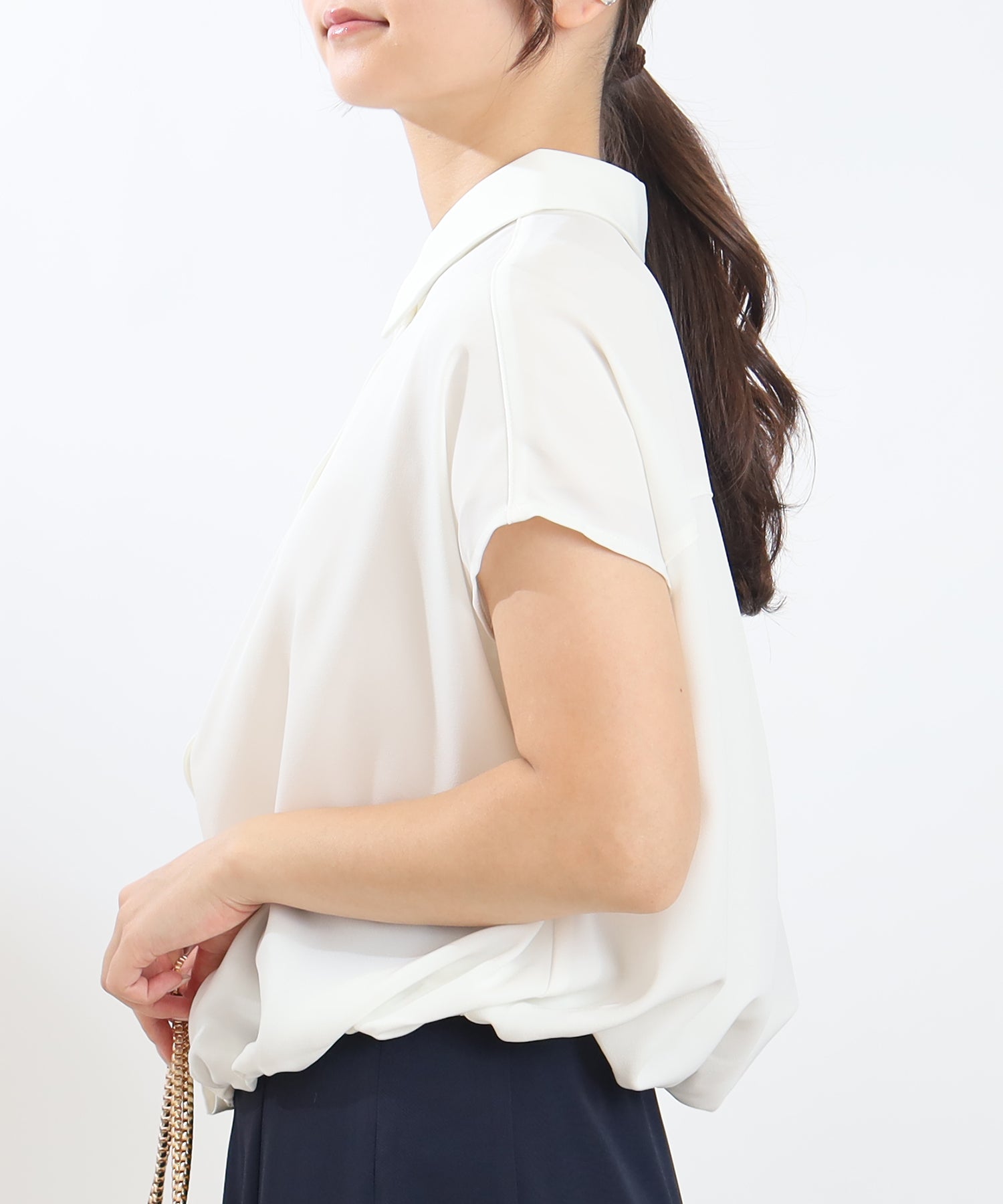 ホワイト　model：160　着用サイズ：Ｍ
