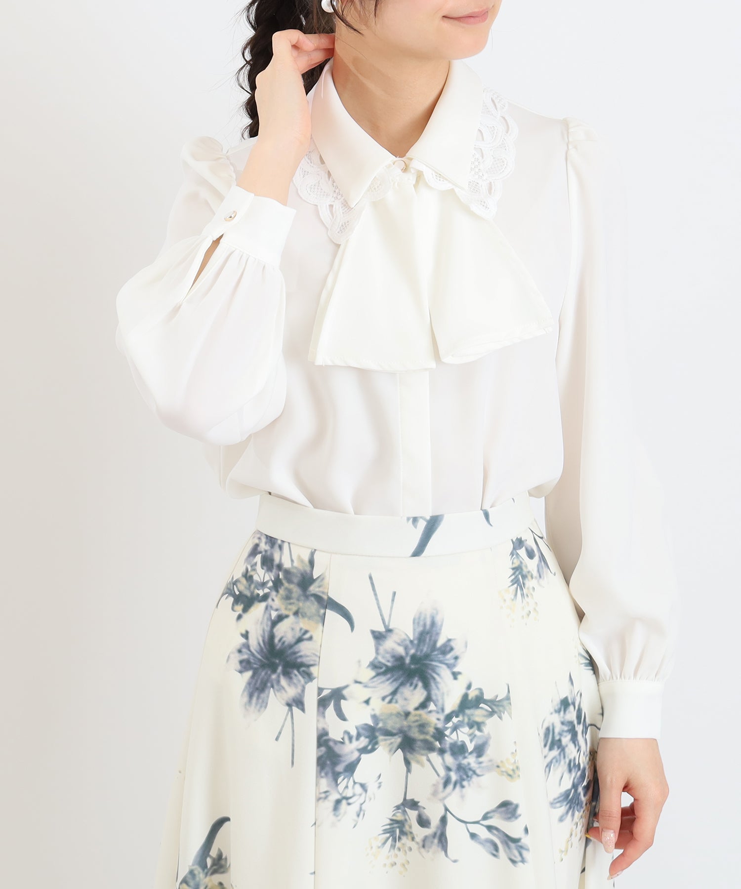 ホワイト　model:160cm  着用サイズ：M