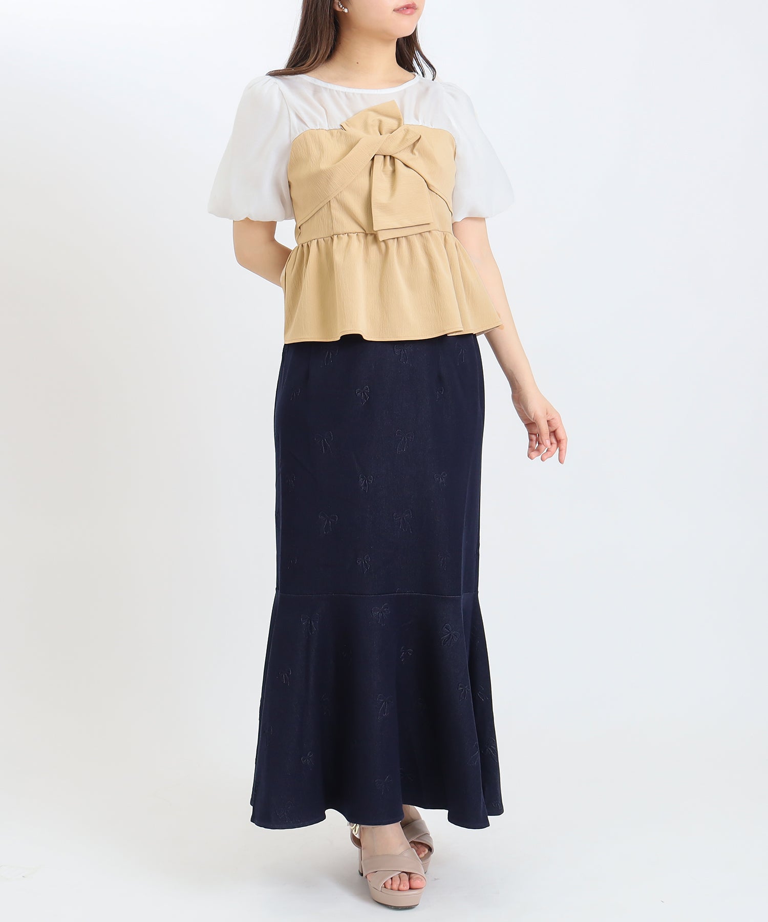 ベージュ　model：156cm　着用サイズ：M