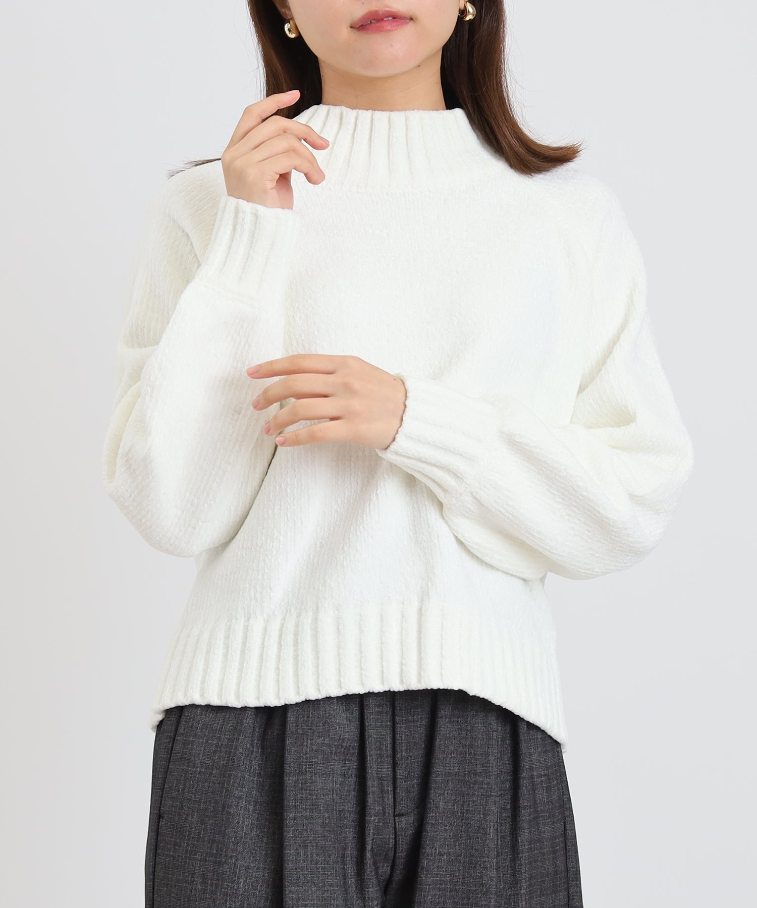 ホワイト　MODEL:156　着用サイズ：M