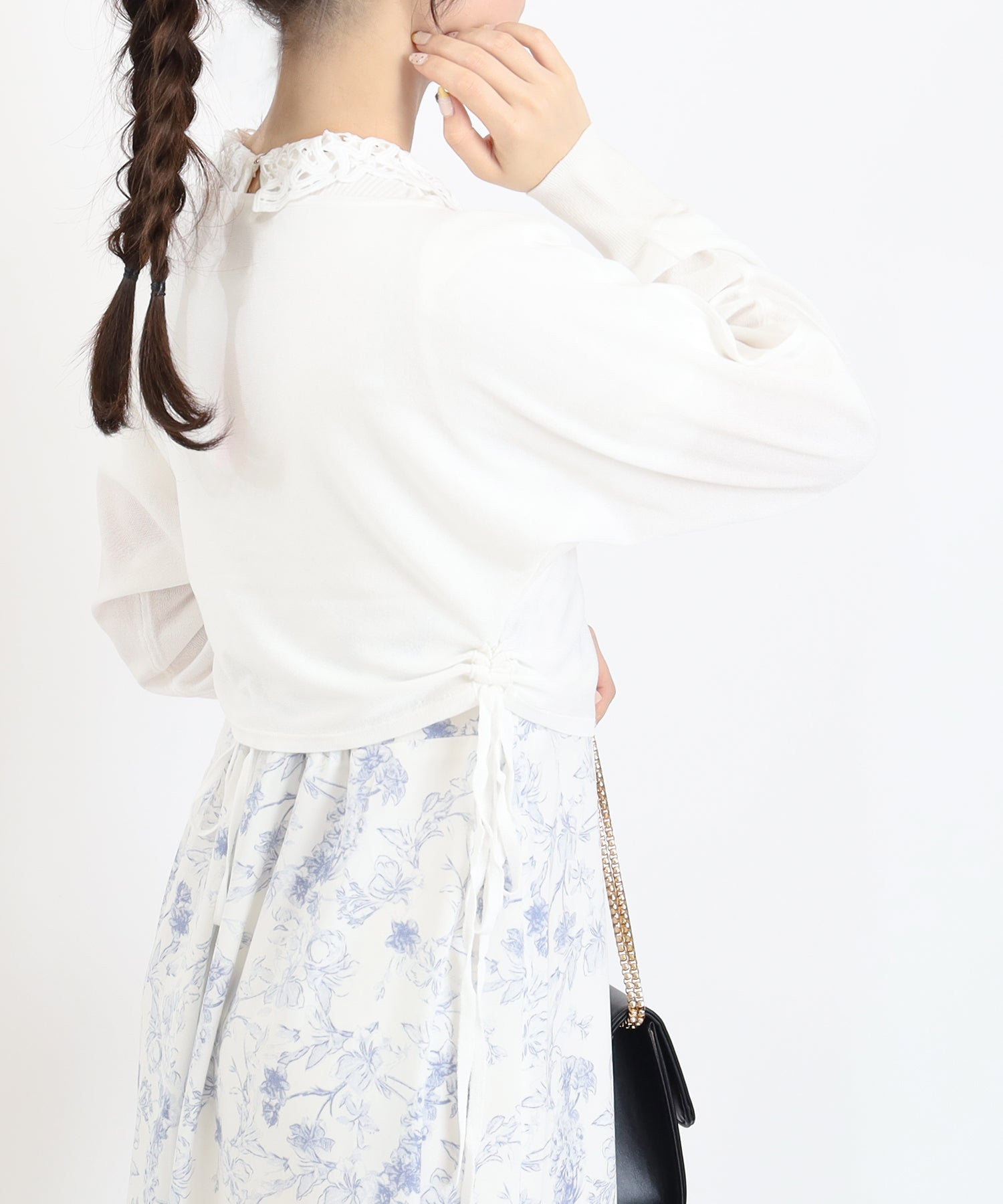 ホワイト　model：160　着用サイズ：M