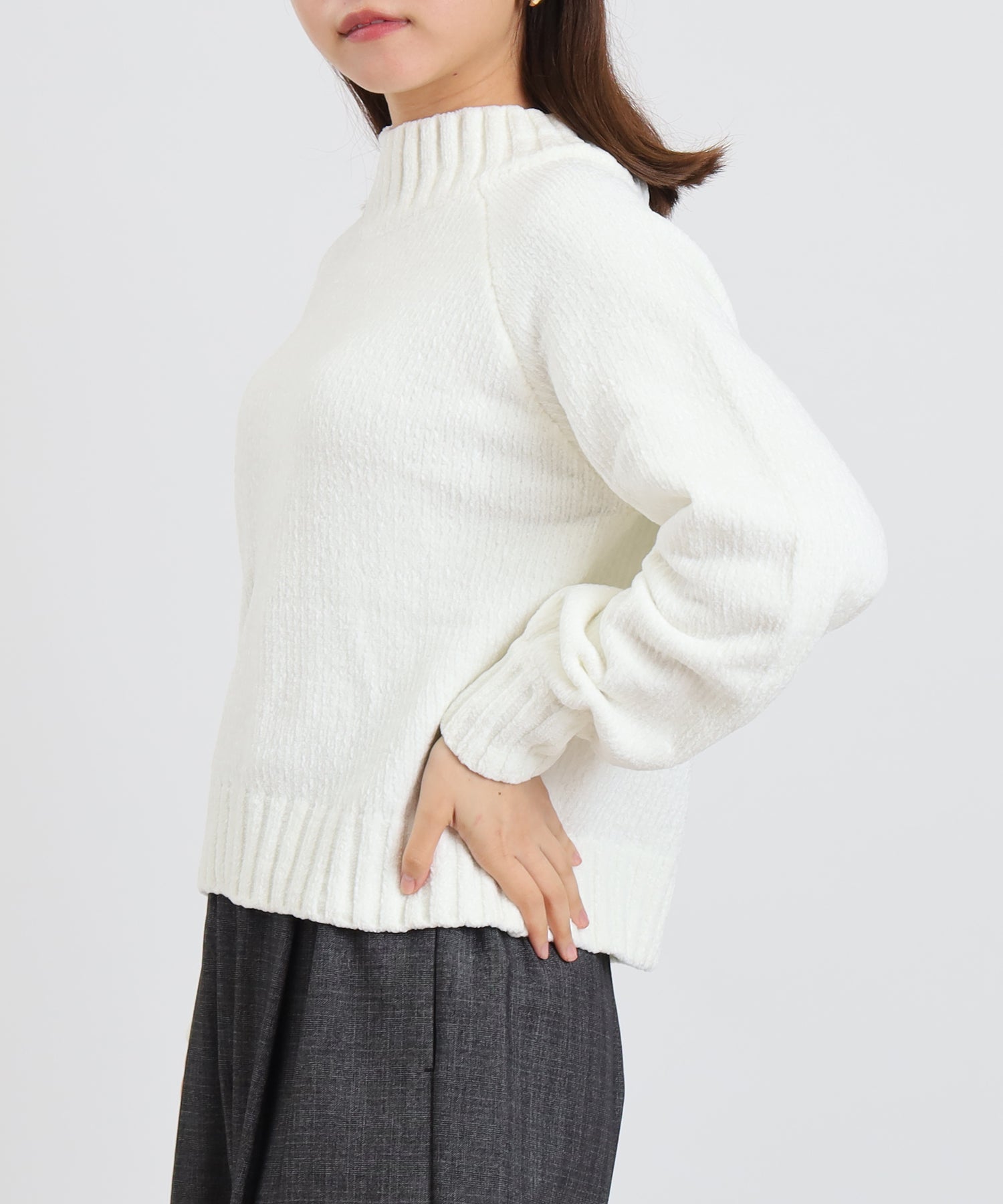 ホワイト　MODEL:156　着用サイズ：M