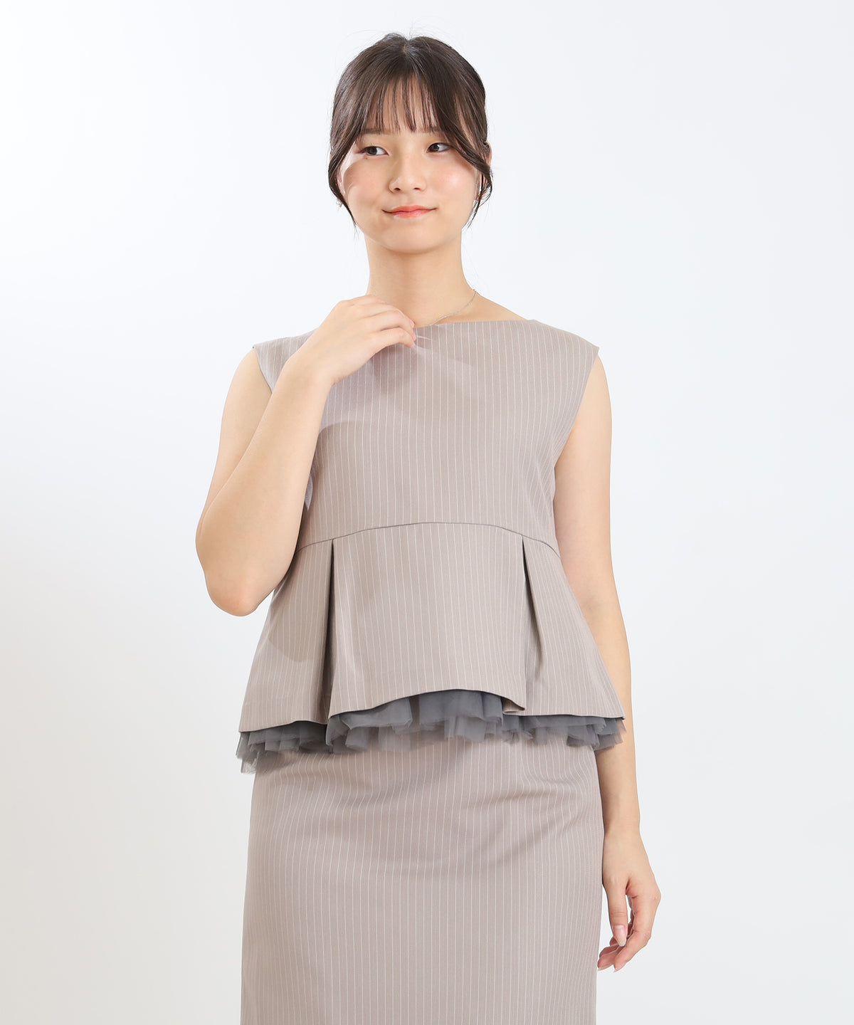 ライトグレー　model:160cm  着用サイズ：M