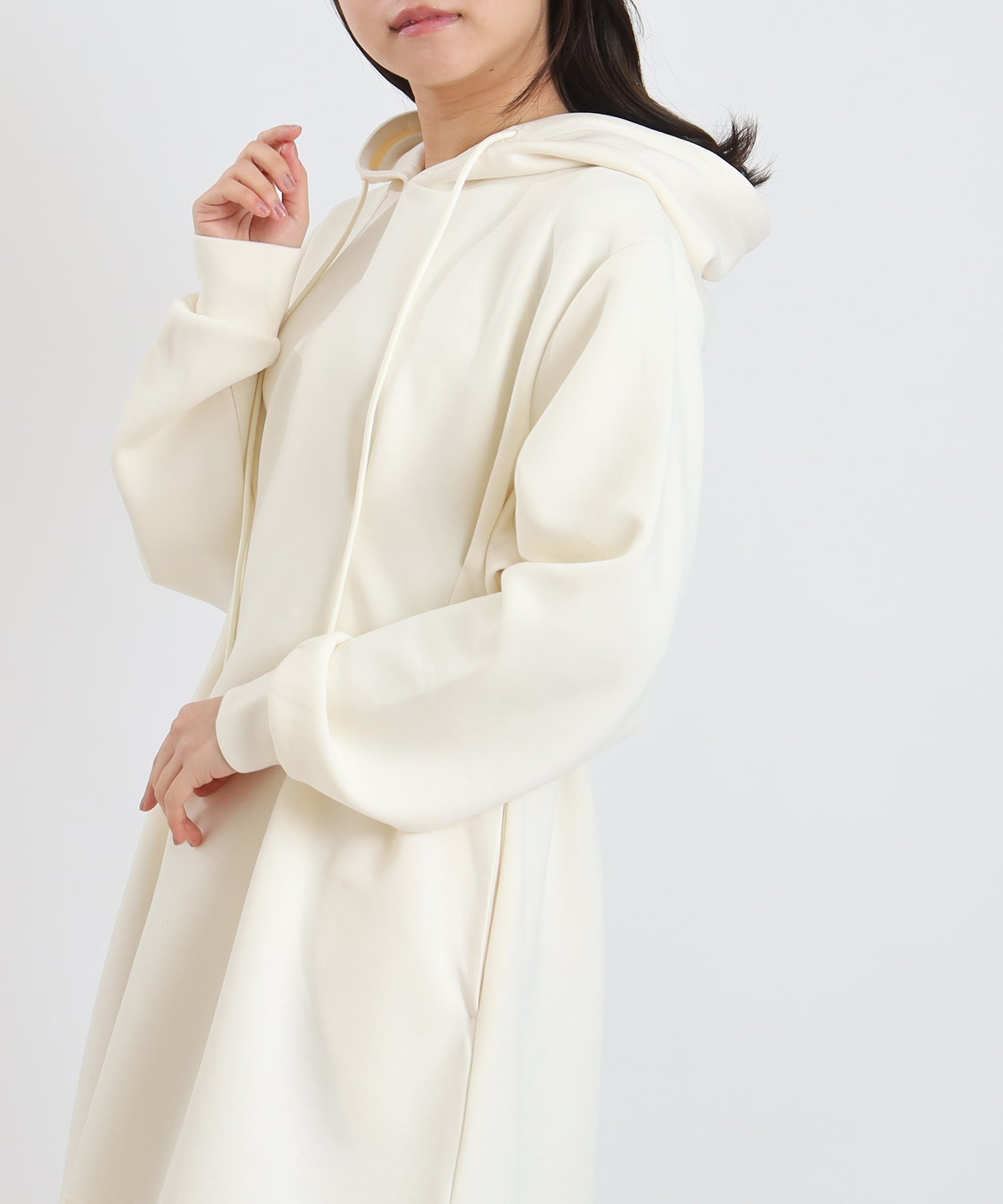 アイボリー　model：156　着用サイズ：M