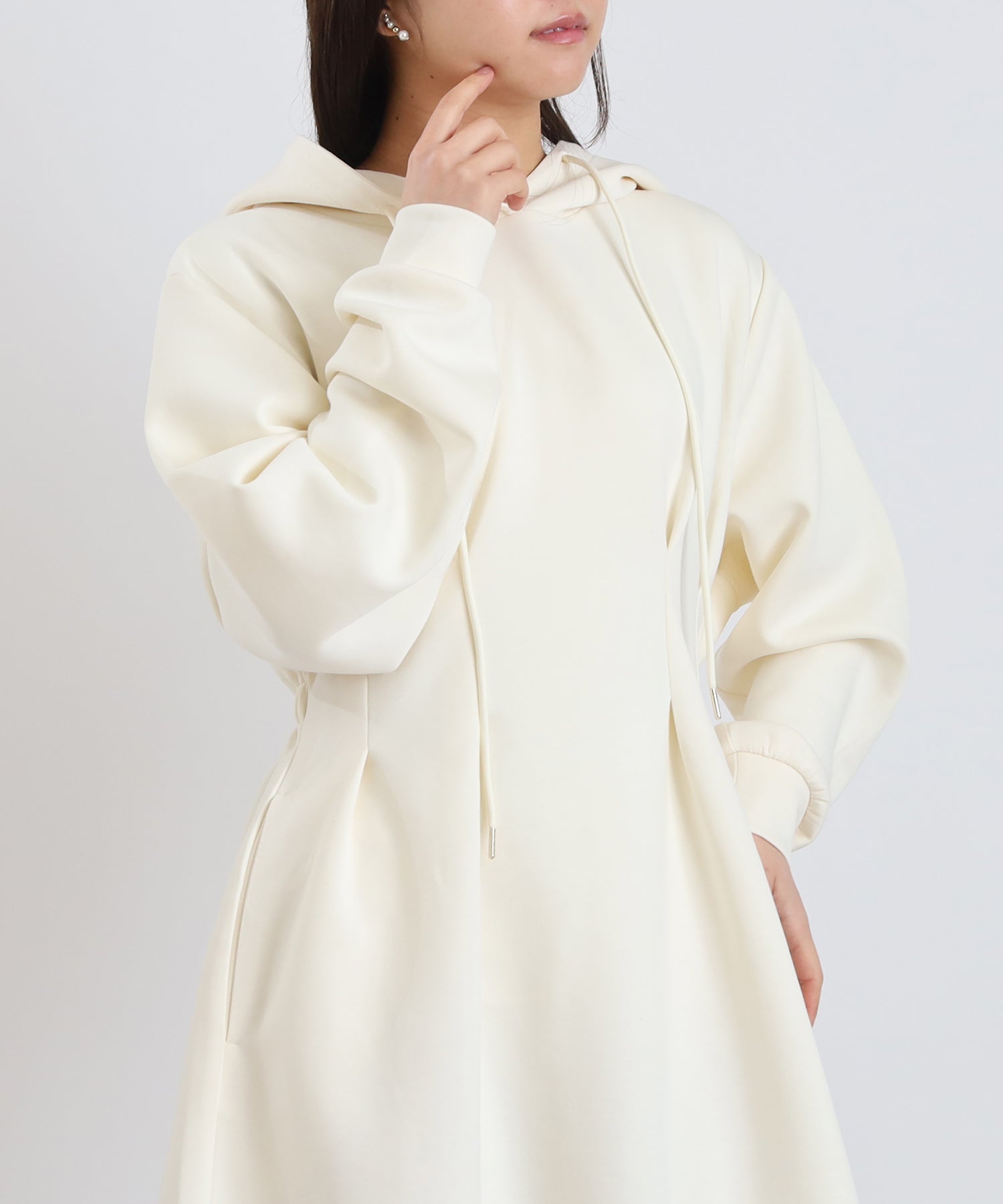 アイボリー　model：156　着用サイズ：M