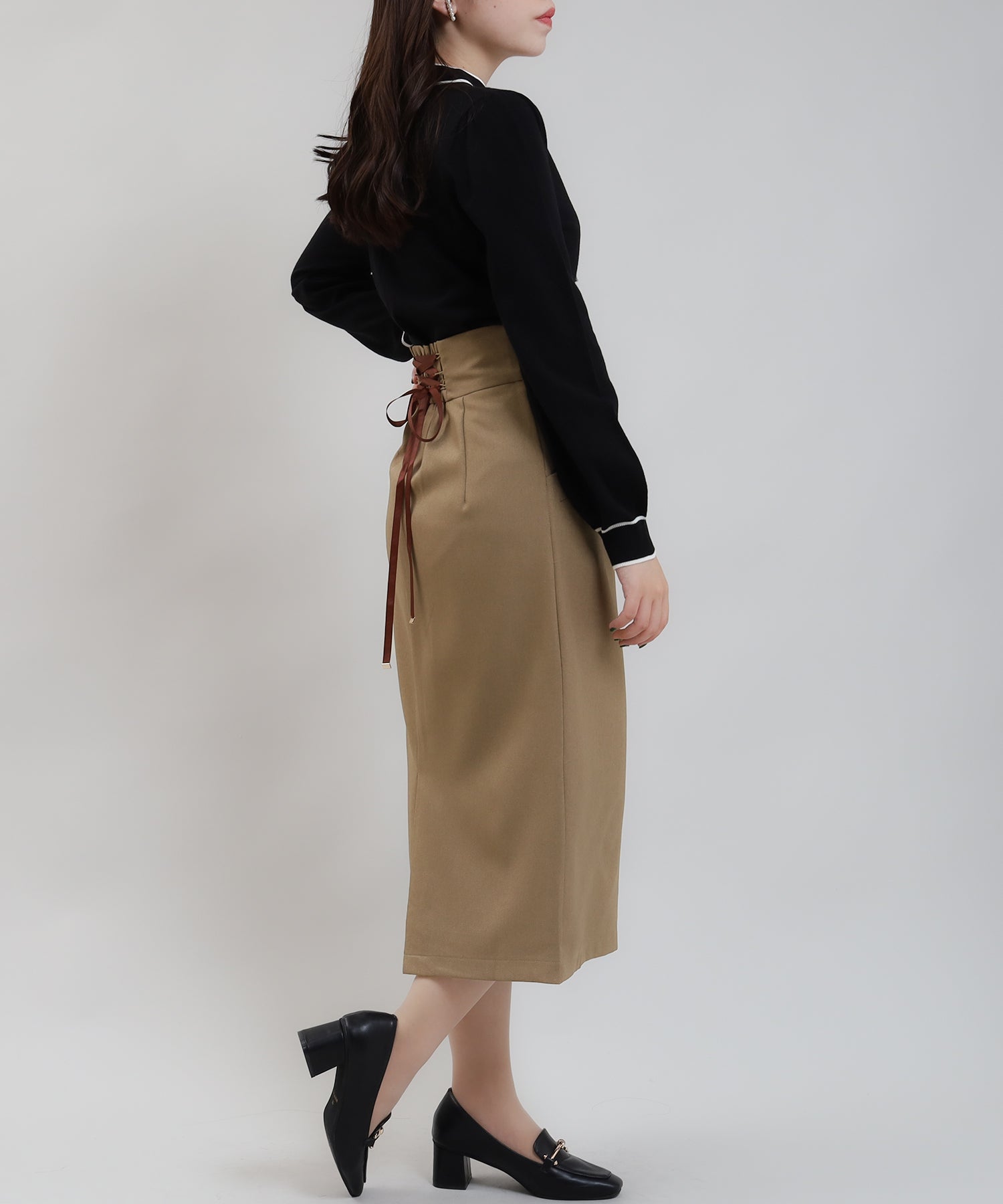 back spindle tight skirt