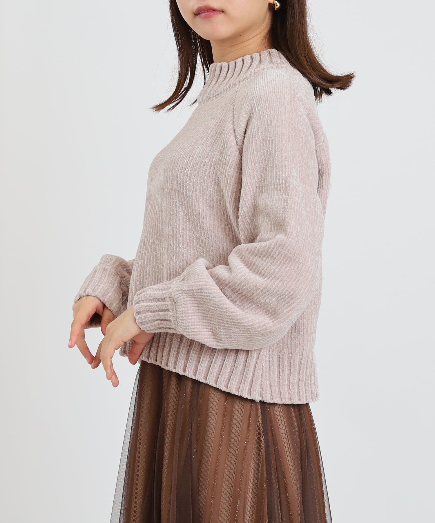 ピンクベージュ　MODEL:156　着用サイズ：M