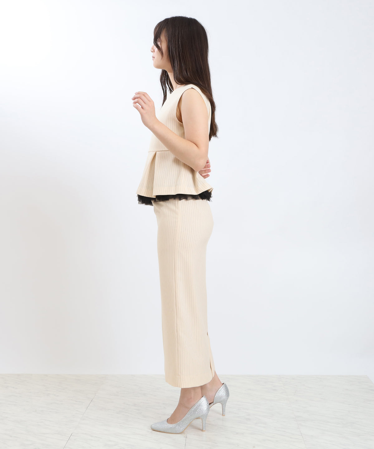 ベージュ　model:160cm  着用サイズ：M