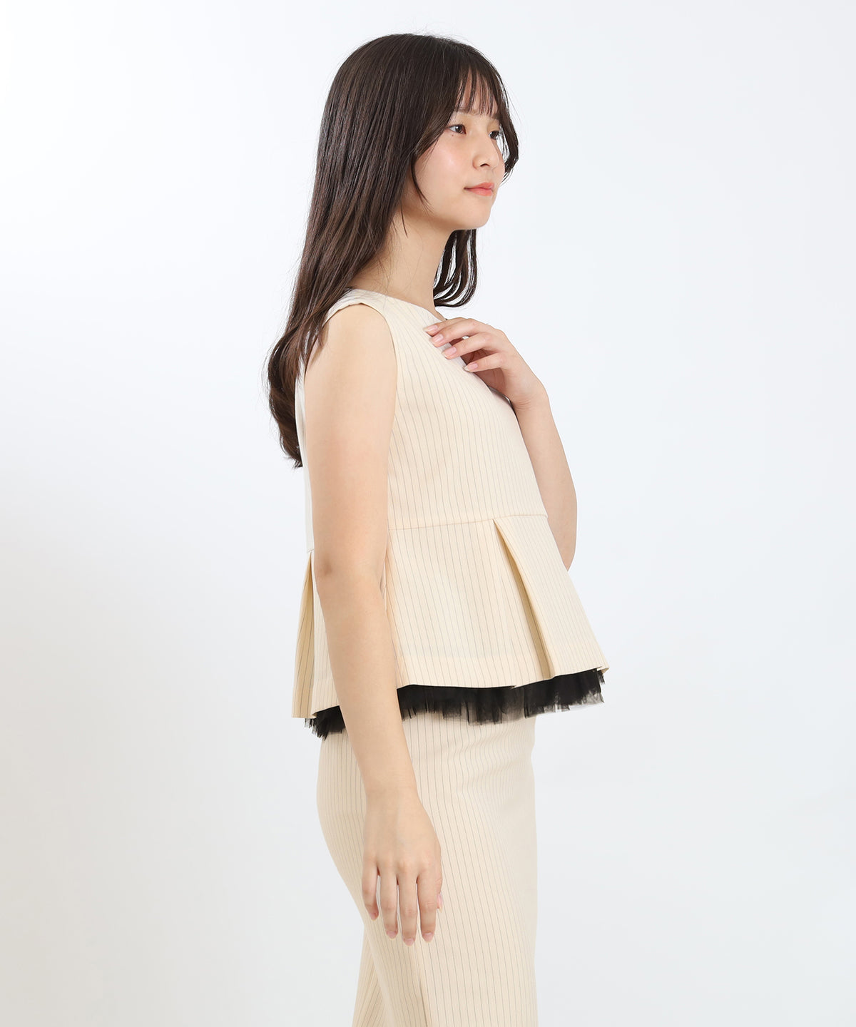 ベージュ　model:160cm  着用サイズ：M