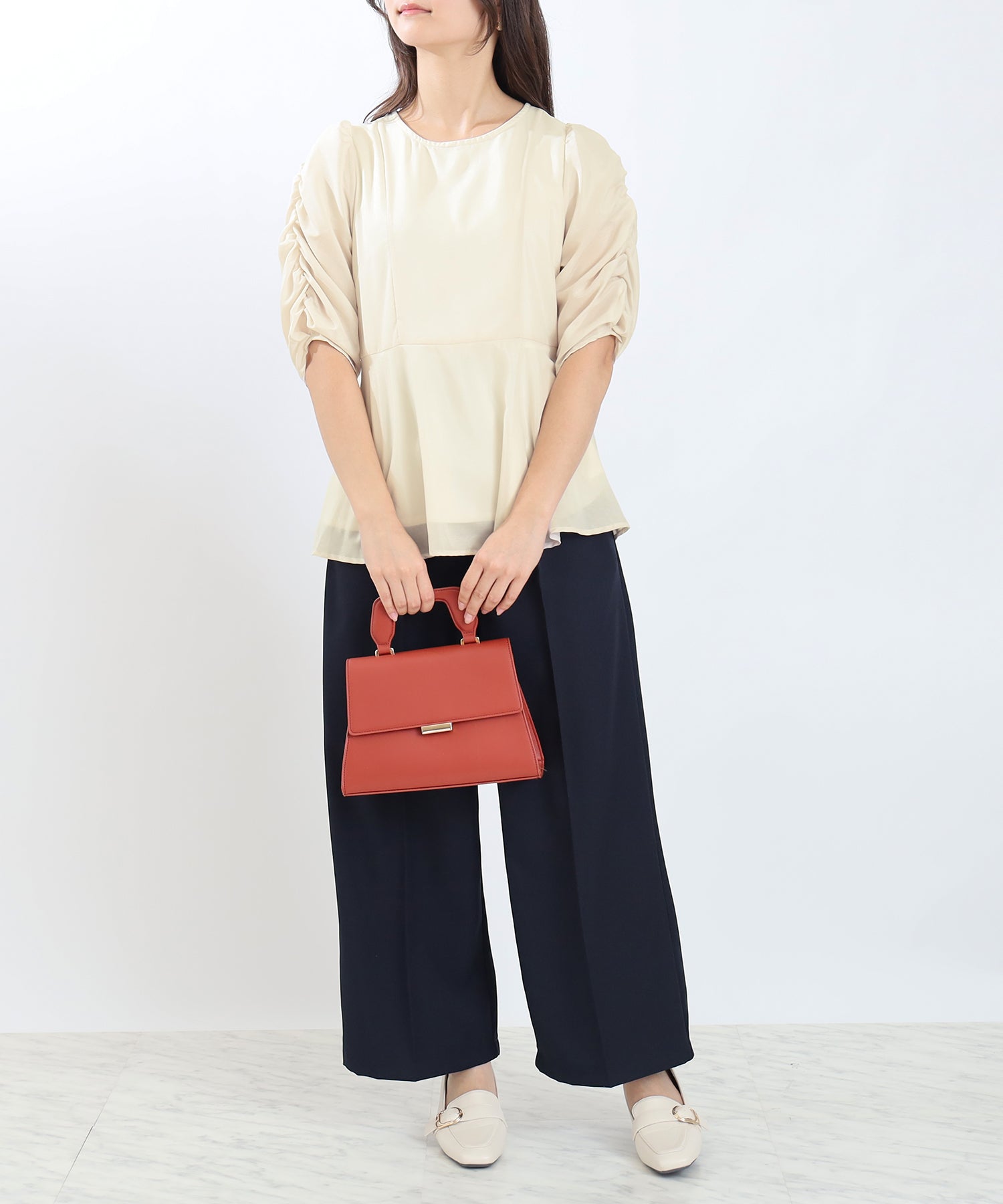 ベージュ　model:160cm 着用サイズ：M