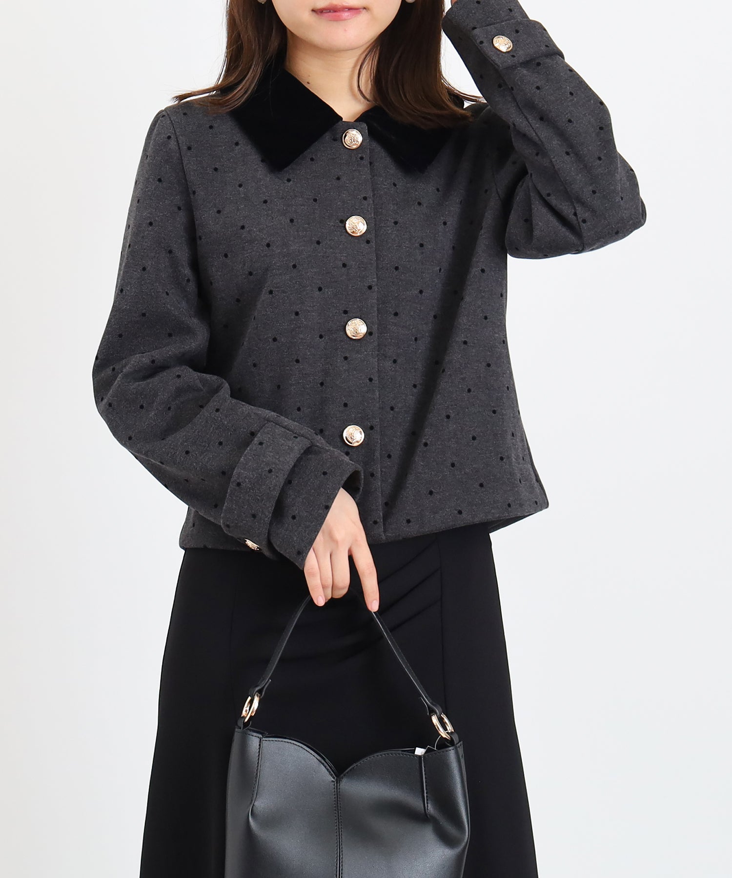 チャコール　model:156 　着用サイズ：M