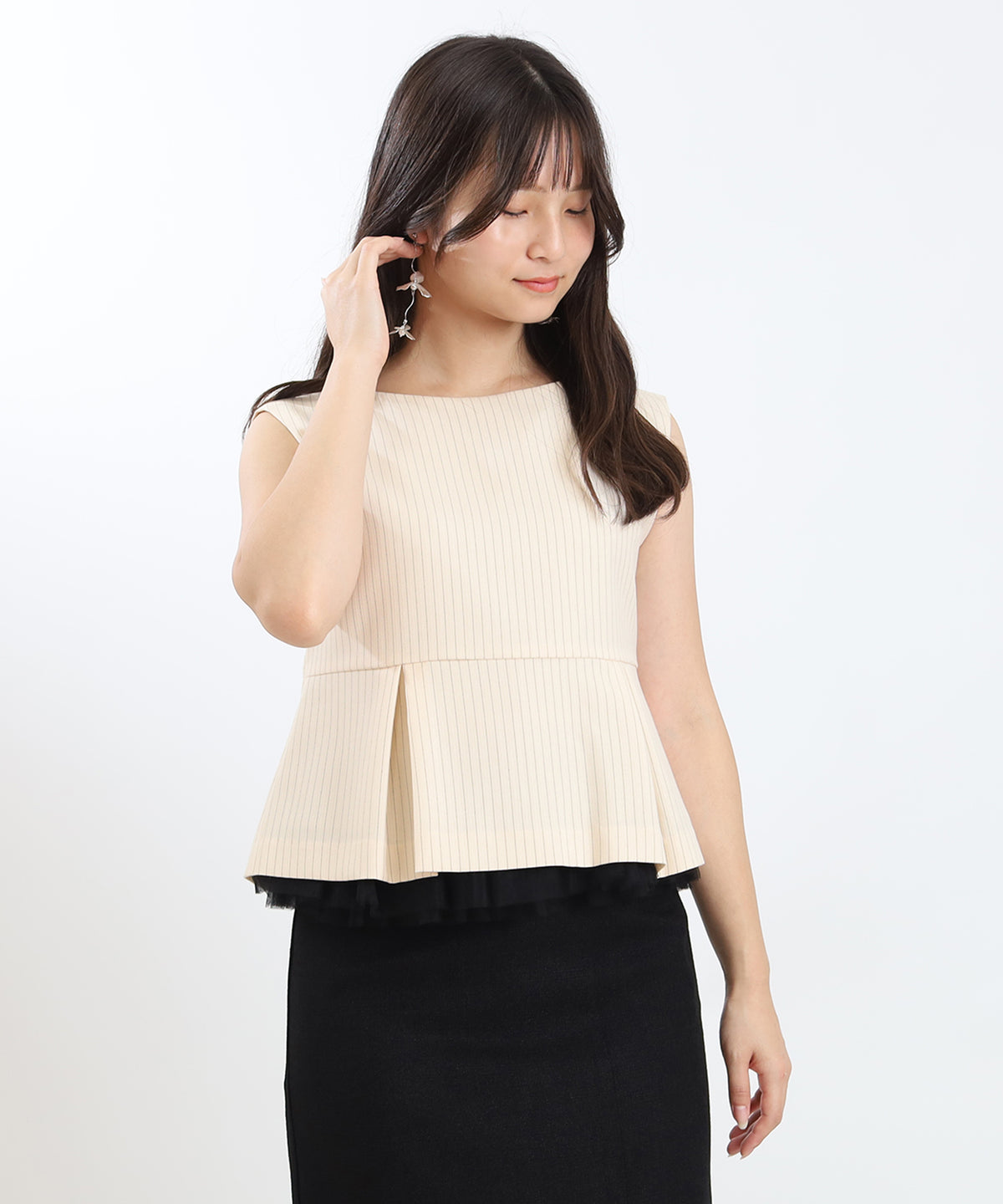 ベージュ　model:160cm  着用サイズ：M