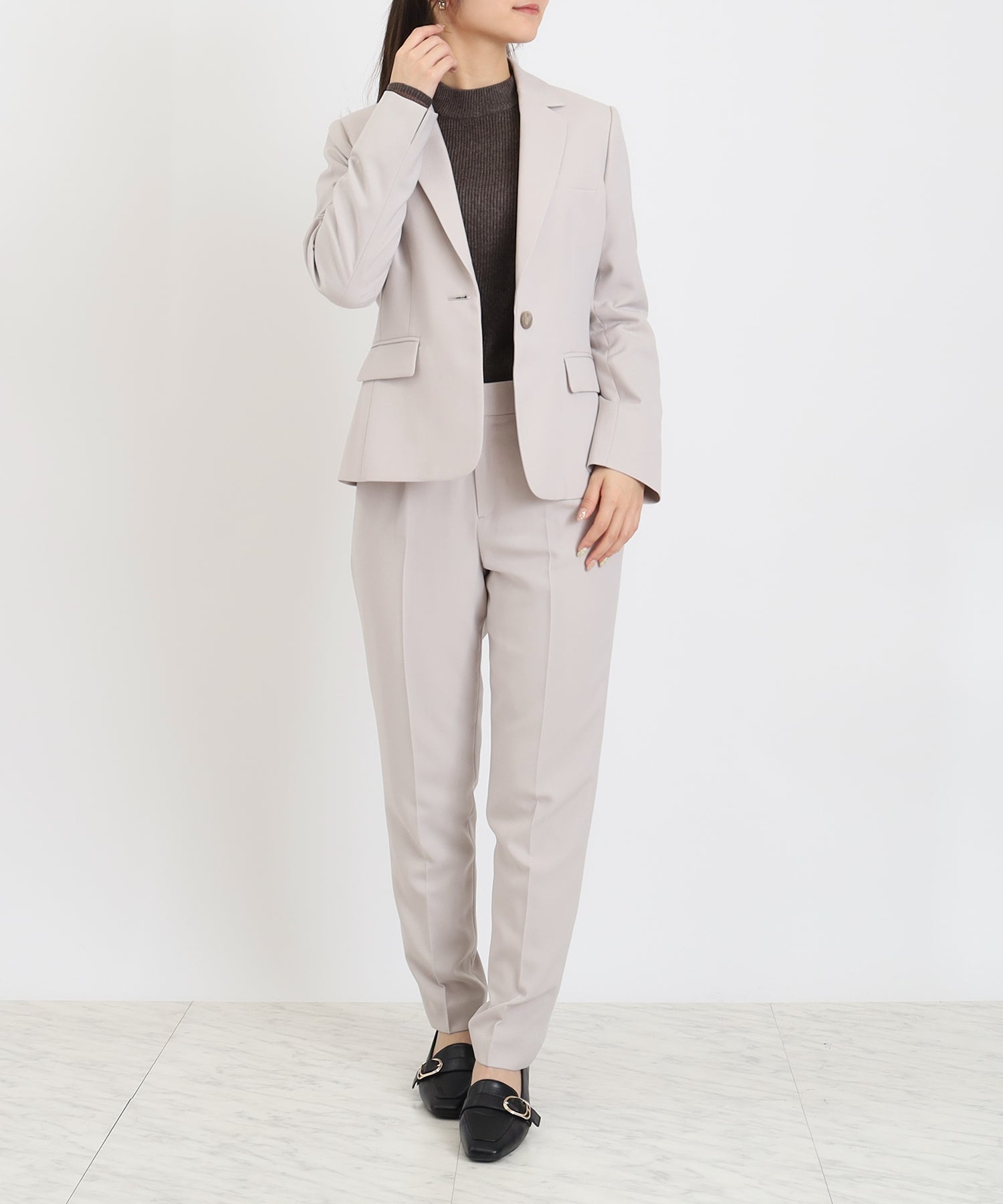 ベージュ　model：160　着用サイズ：M
(ウール調テーパードパンツ着用)