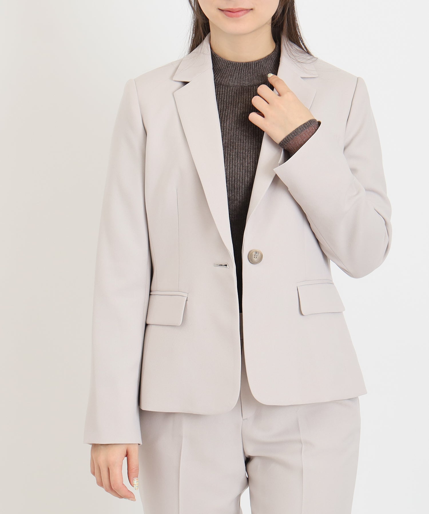 ベージュ　model：160　着用サイズ：M