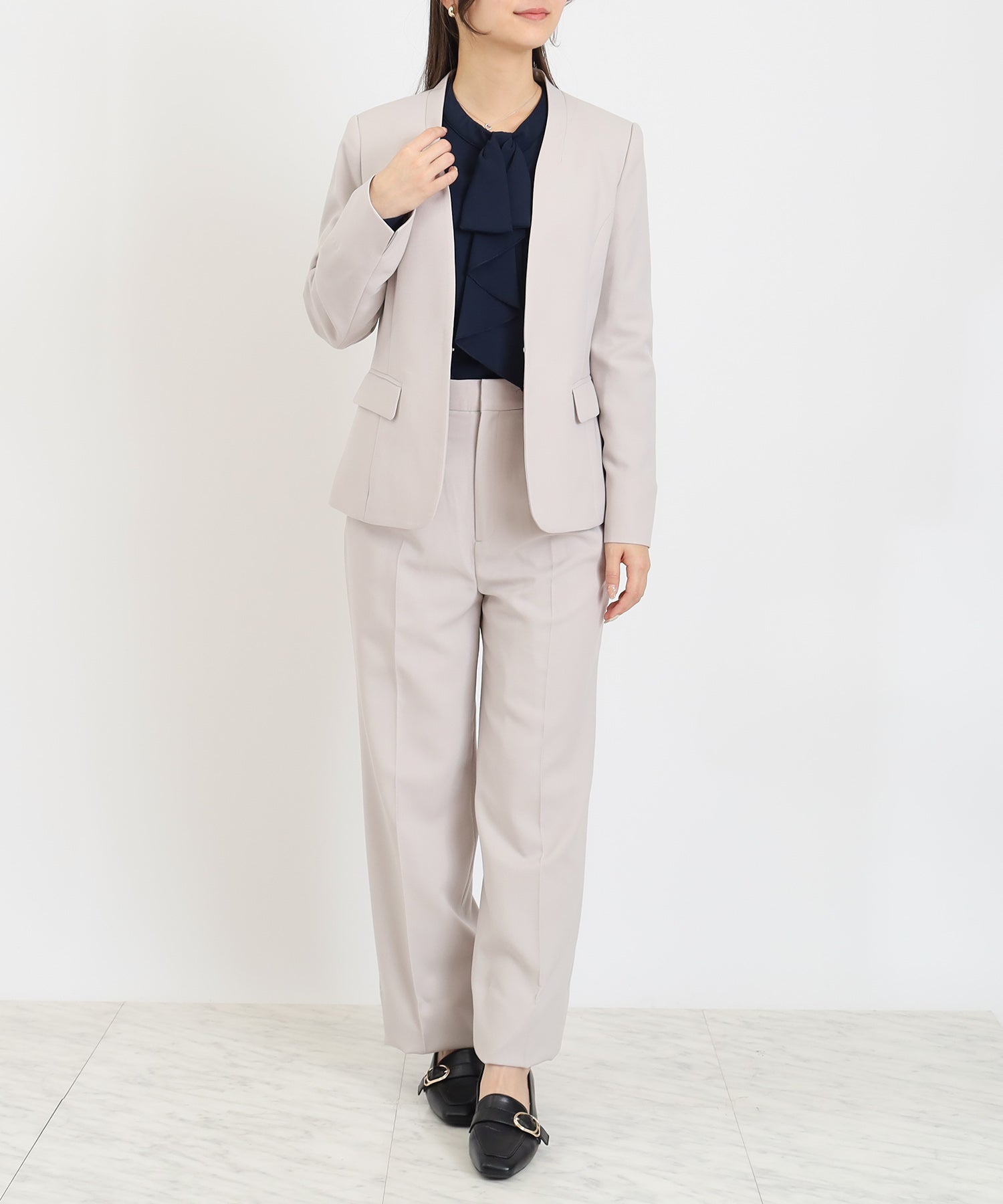 ベージュ　model：160　着用サイズ：M
(ウール調ストレートパンツ着用)