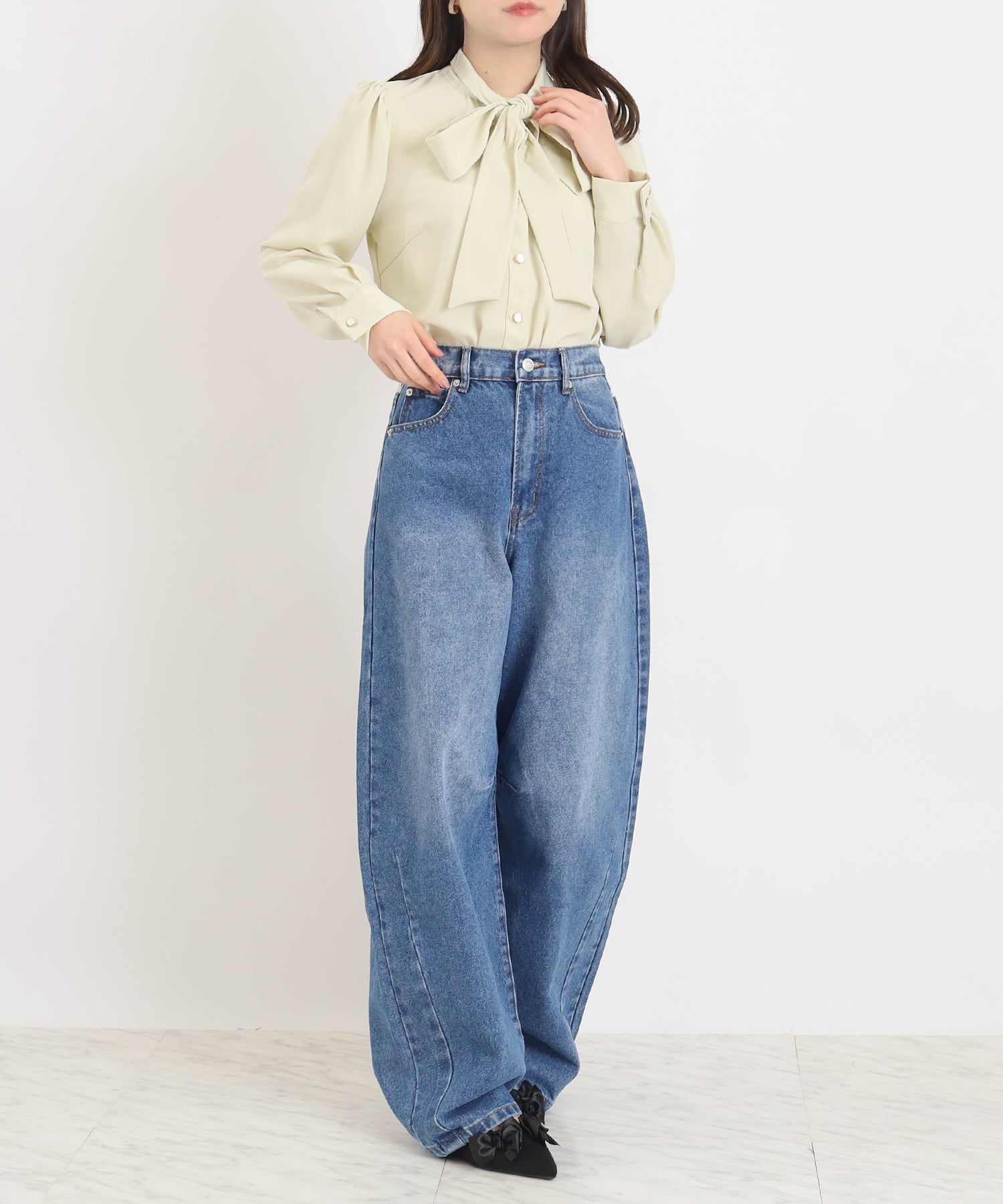 イエロー　model：156　着用サイズ：M