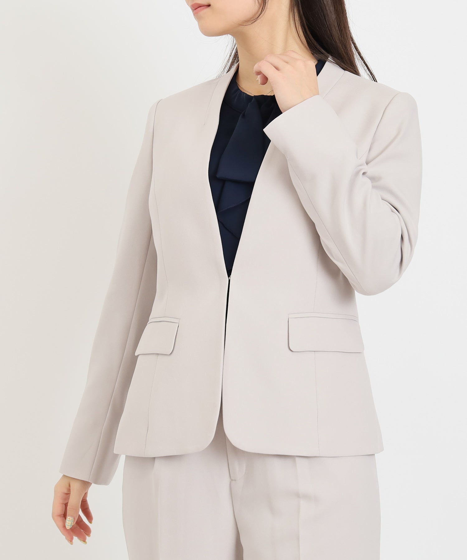 ベージュ　model：160　着用サイズ：M