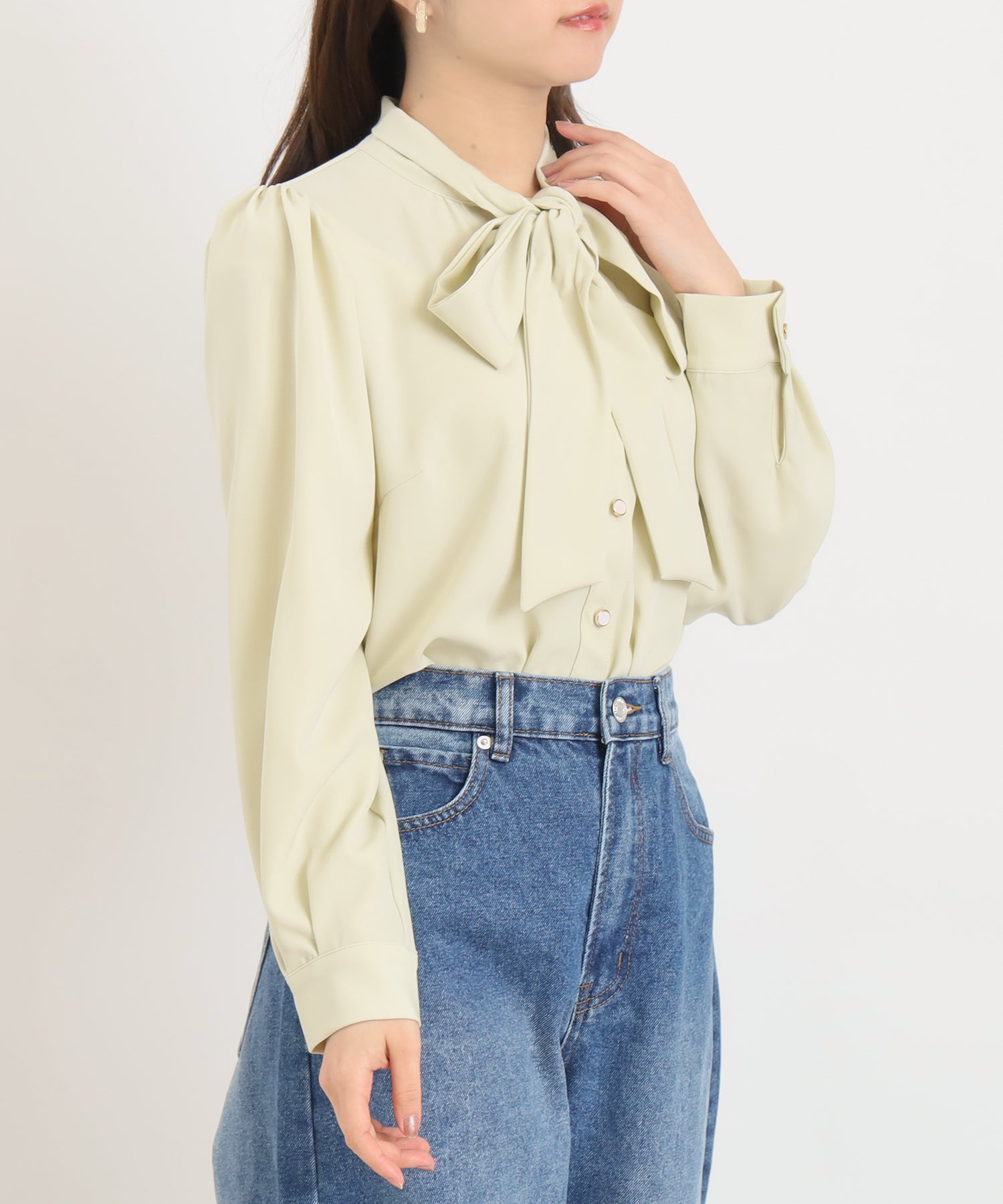 イエロー　model：156　着用サイズ：M