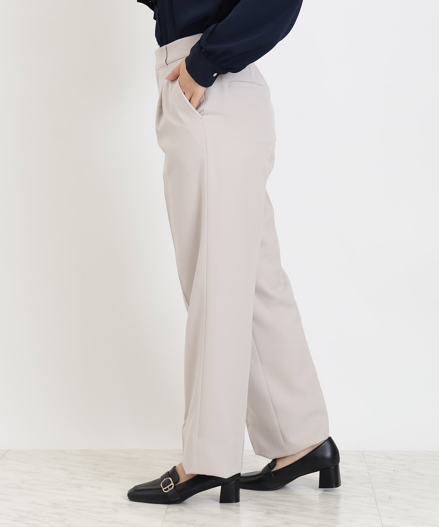 ベージュ　model：160　着用サイズ：M