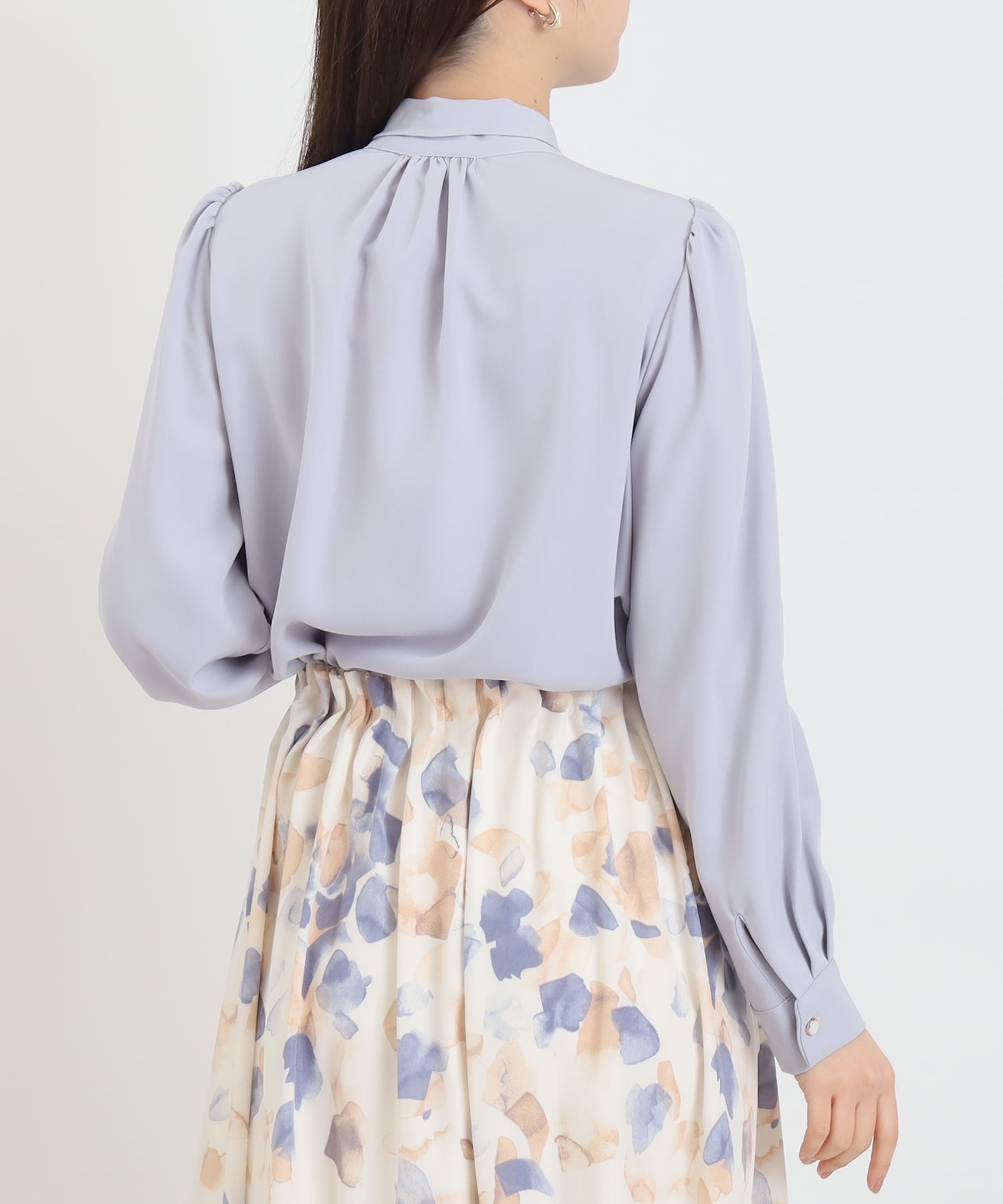 ダスティーブルー　model：156　着用サイズ：M