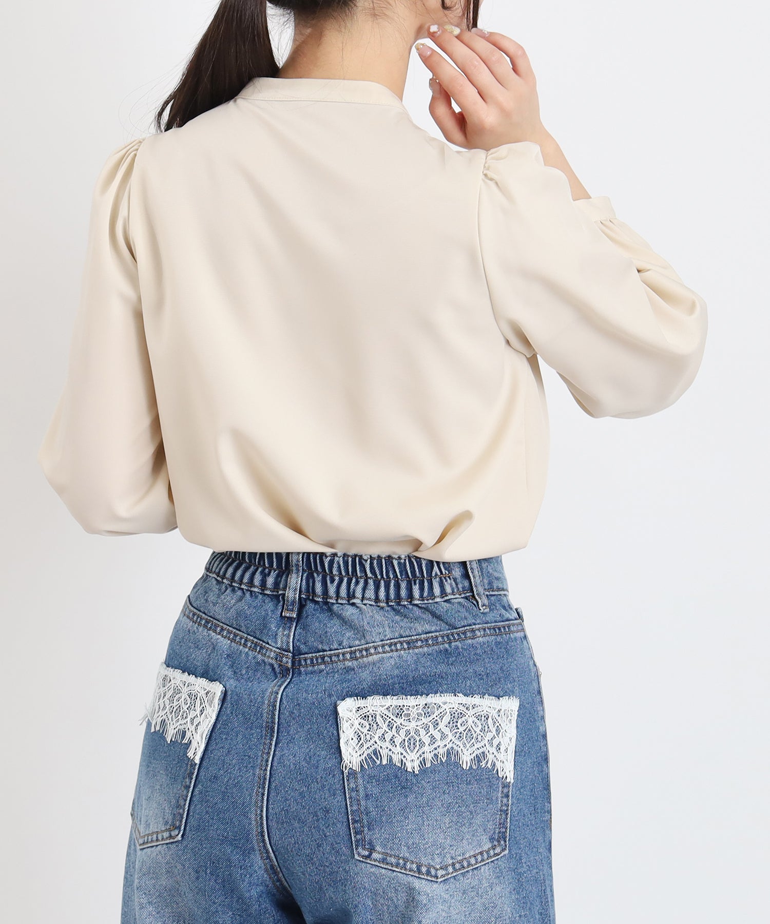 アイボリー　model：160　着用サイズ：M