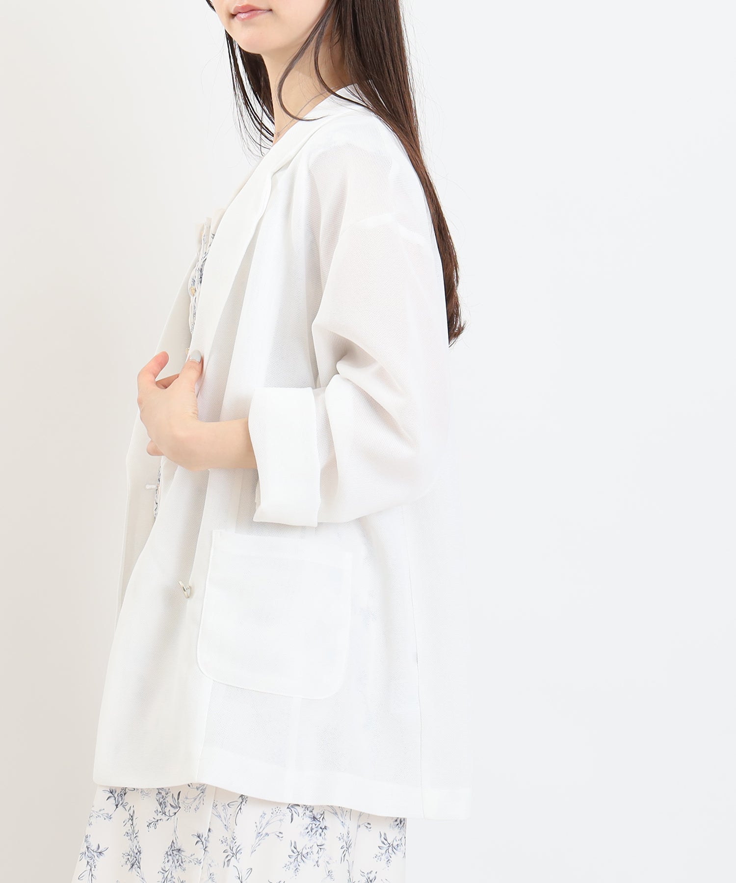 ホワイト　model:160cm  着用サイズ：M