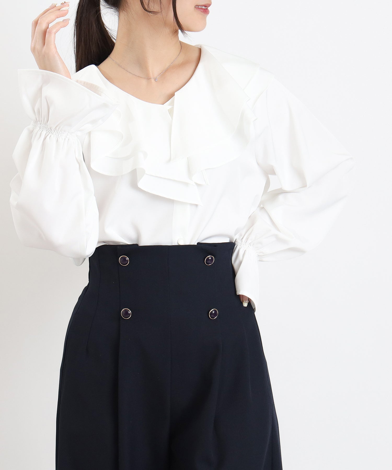 ホワイト　model：160　着用サイズ：M