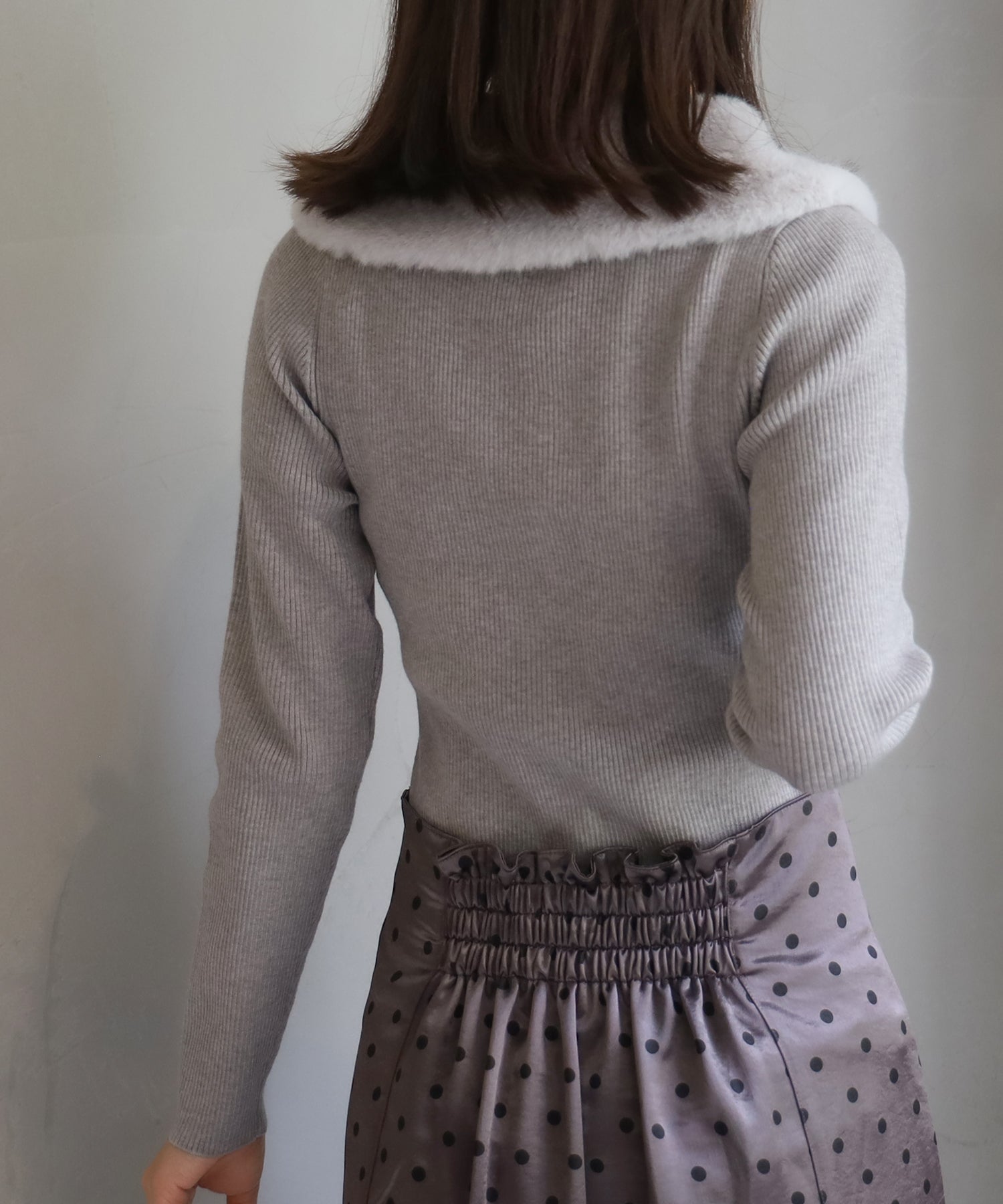 ライトグレー　model：156　着用サイズ：M