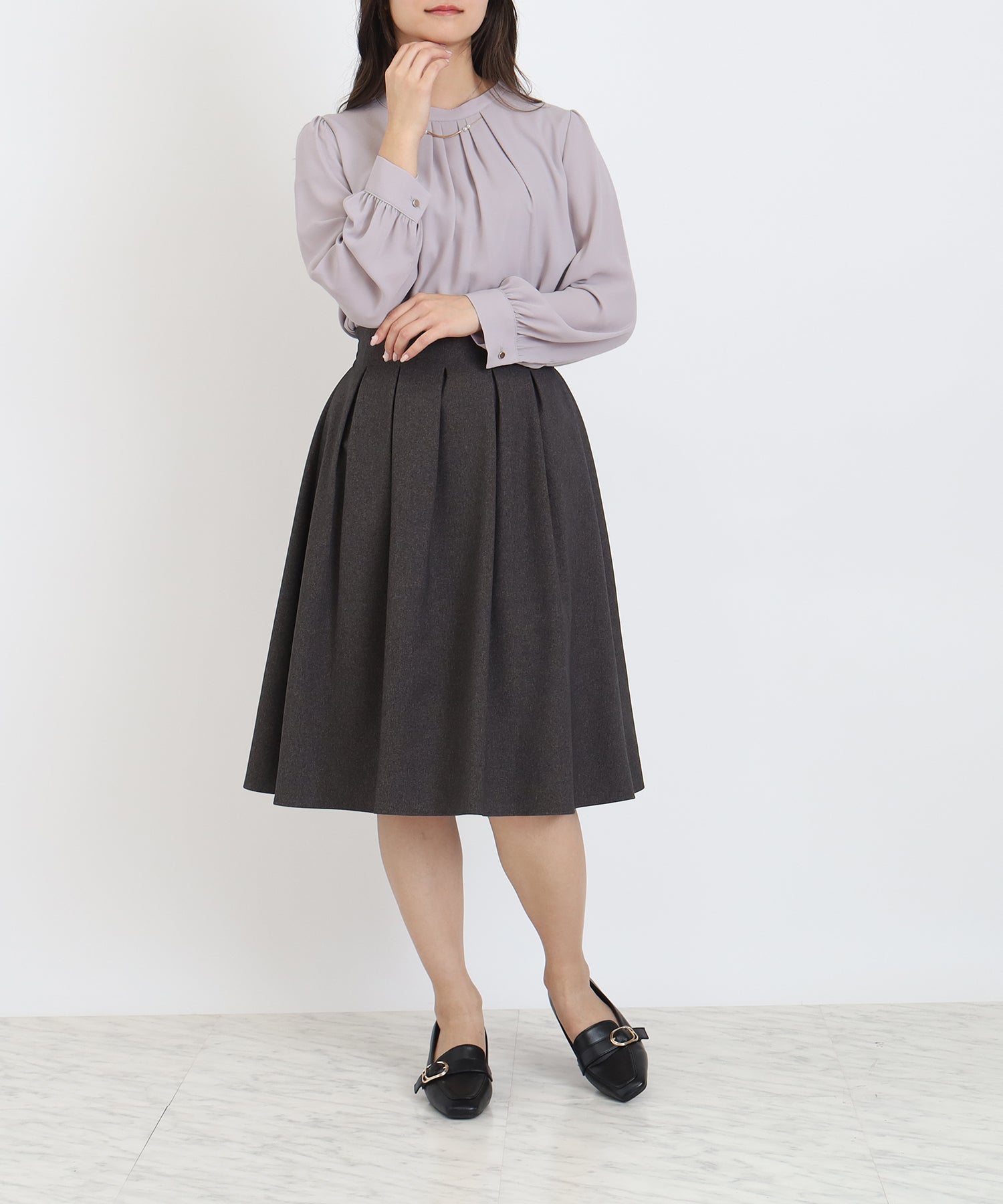 ライトグレー　model：160　着用サイズ：M