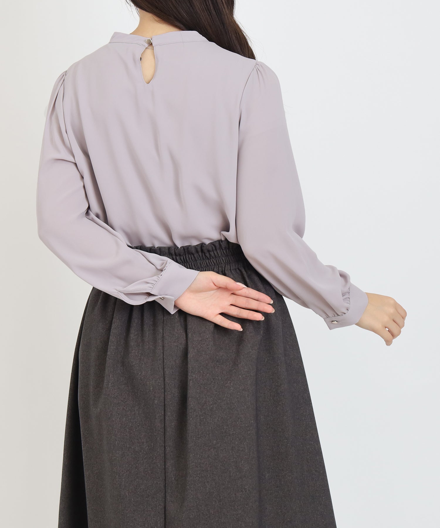 ライトグレー　model：160　着用サイズ：M