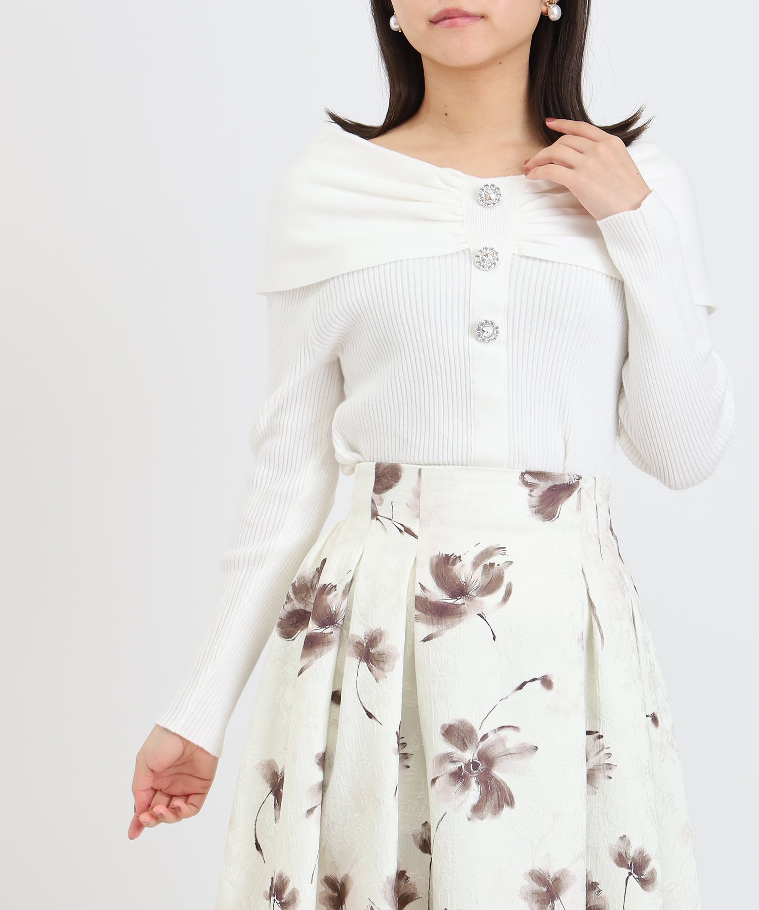 ホワイト　model：156　着用サイズ：M