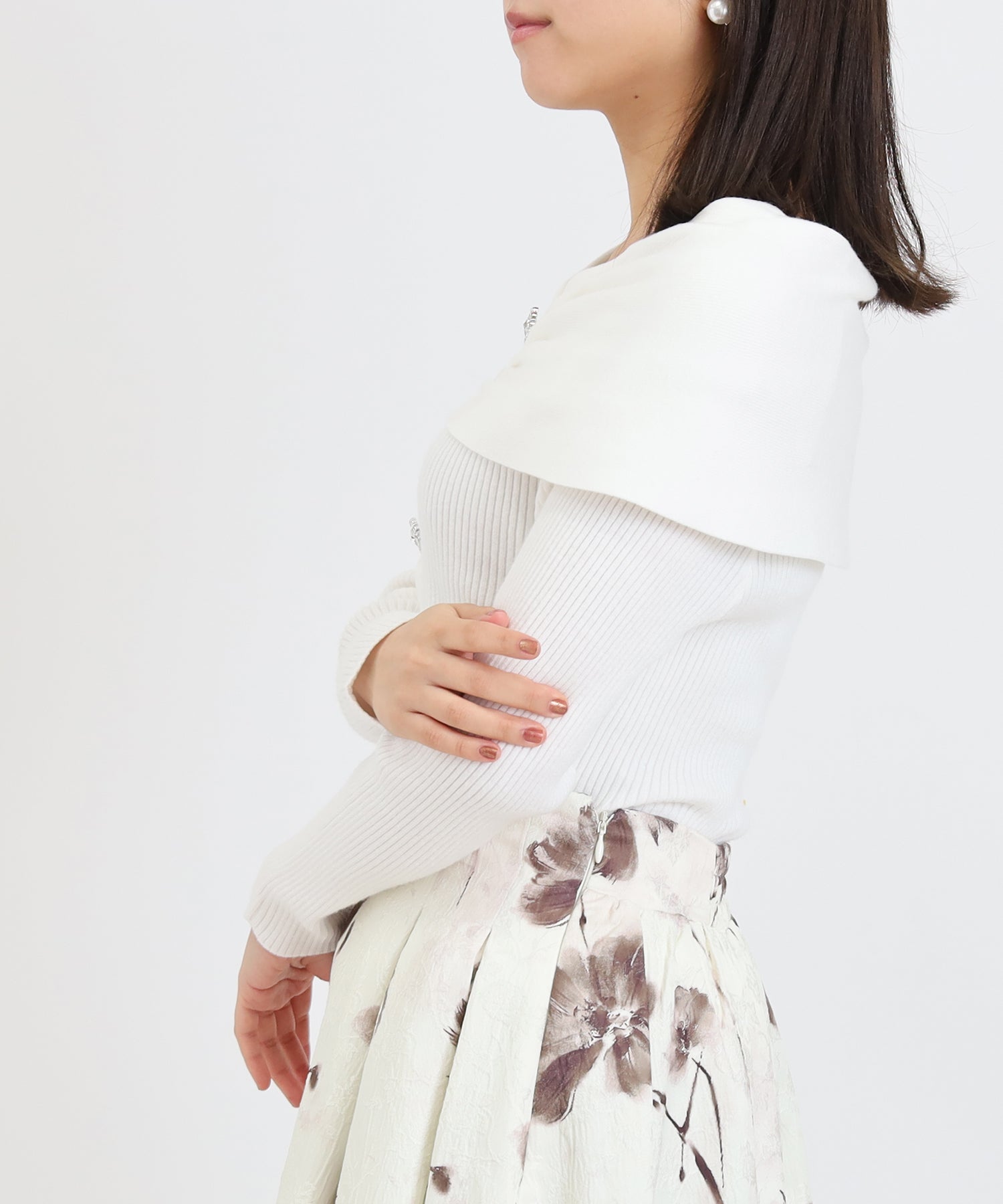 ホワイト　model：156　着用サイズ：M