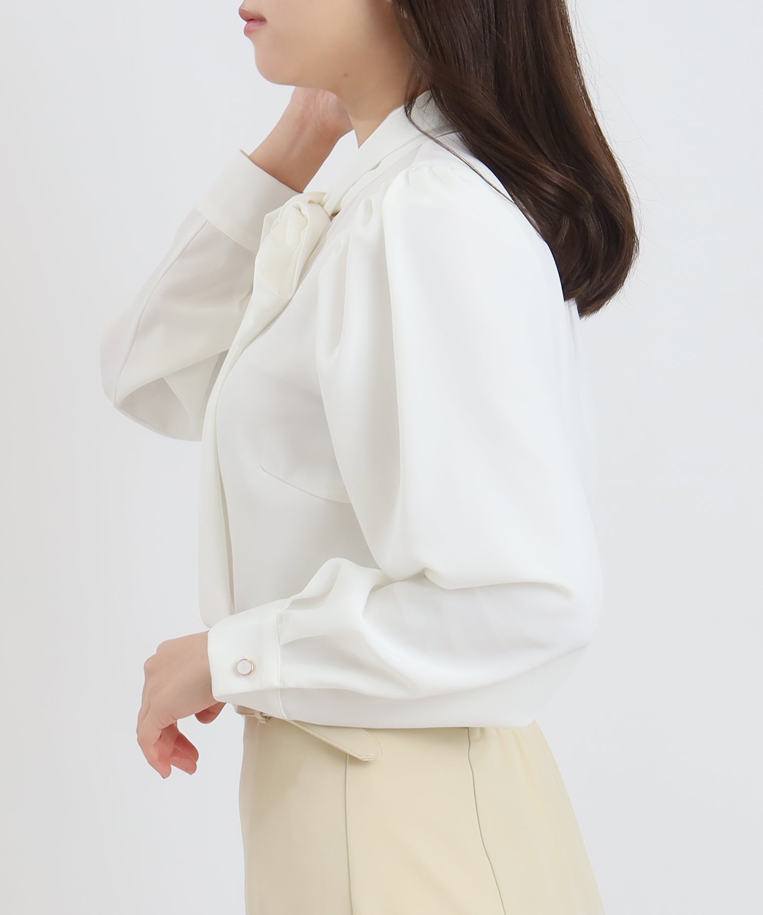 ホワイト　model：156　着用サイズ：M