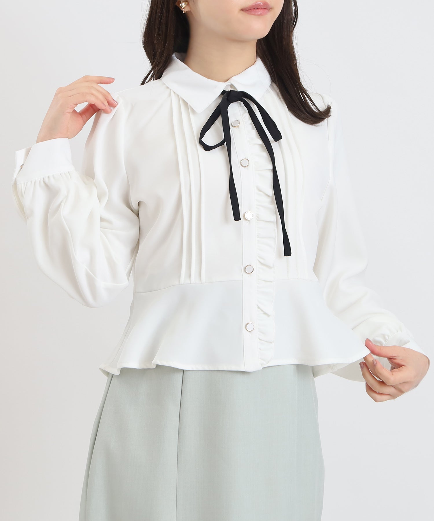 ホワイト　model：156　着用サイズ：M