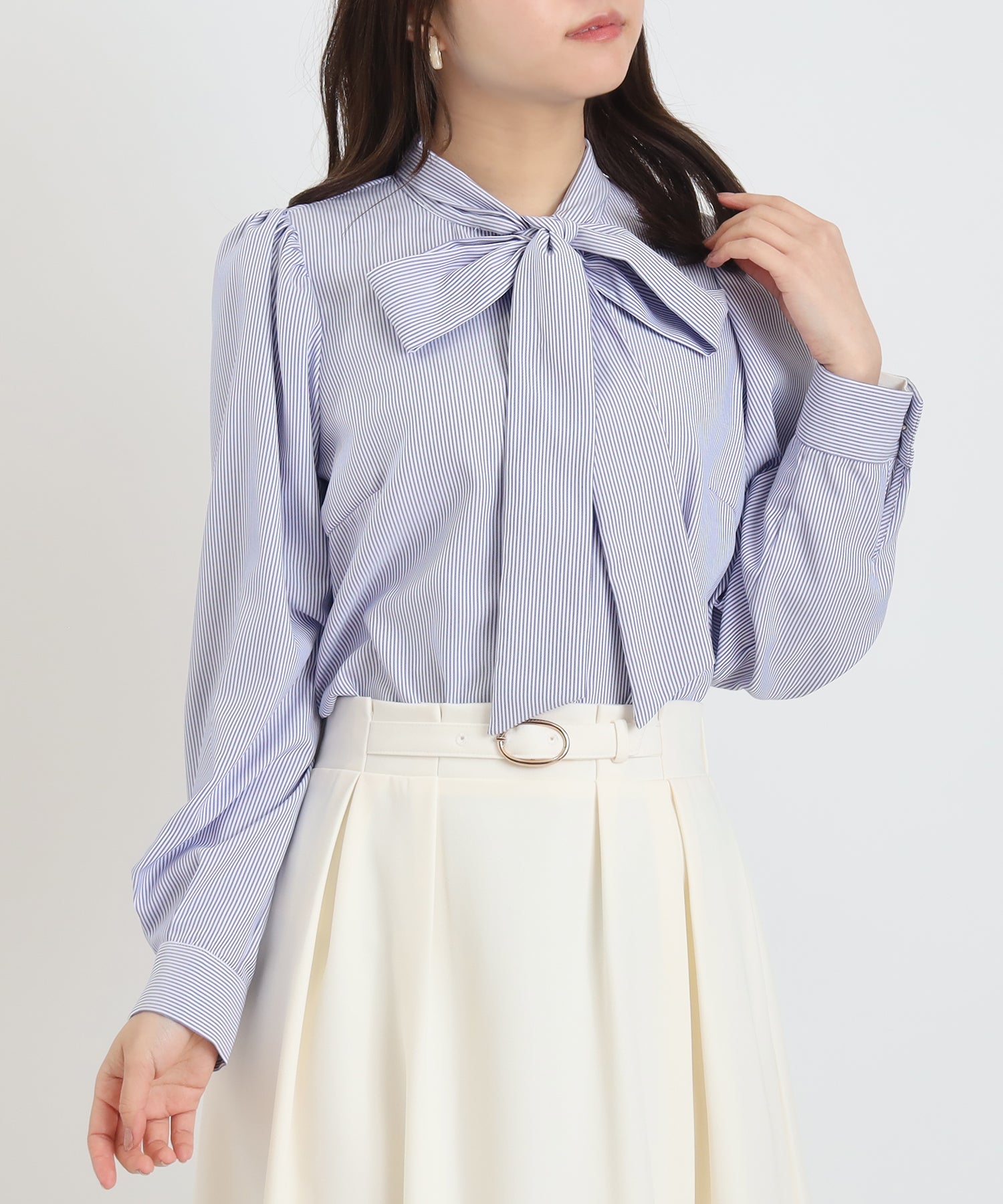 ホワイト×ブルー　model：156　着用サイズ：M