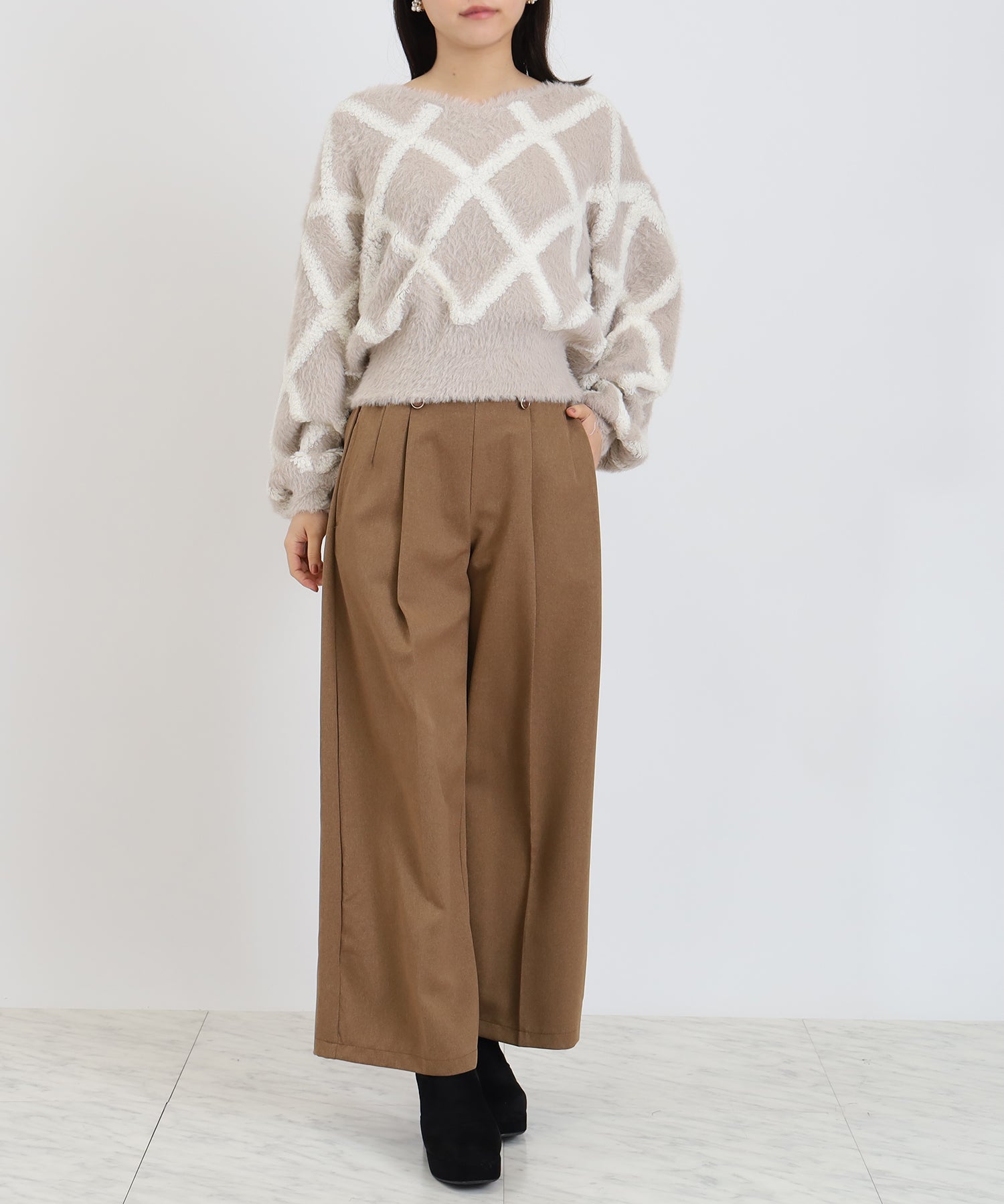 グレージュ　model：156　着用サイズ：M