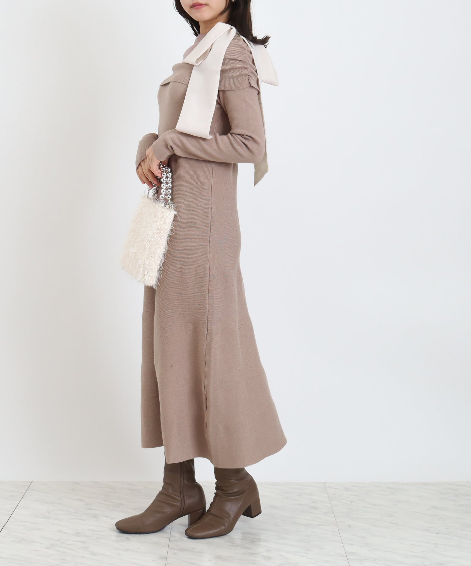 ピンクベージュ　model:156　着用サイズ：M